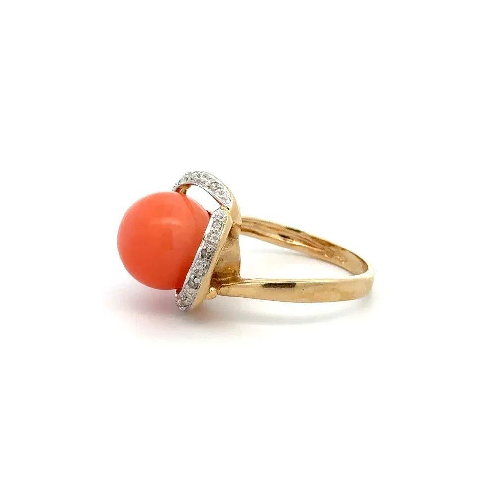 Women's 2.5 Carat Angel Skin Round Coral and Diamond Gold Cocktail Ring For Sale