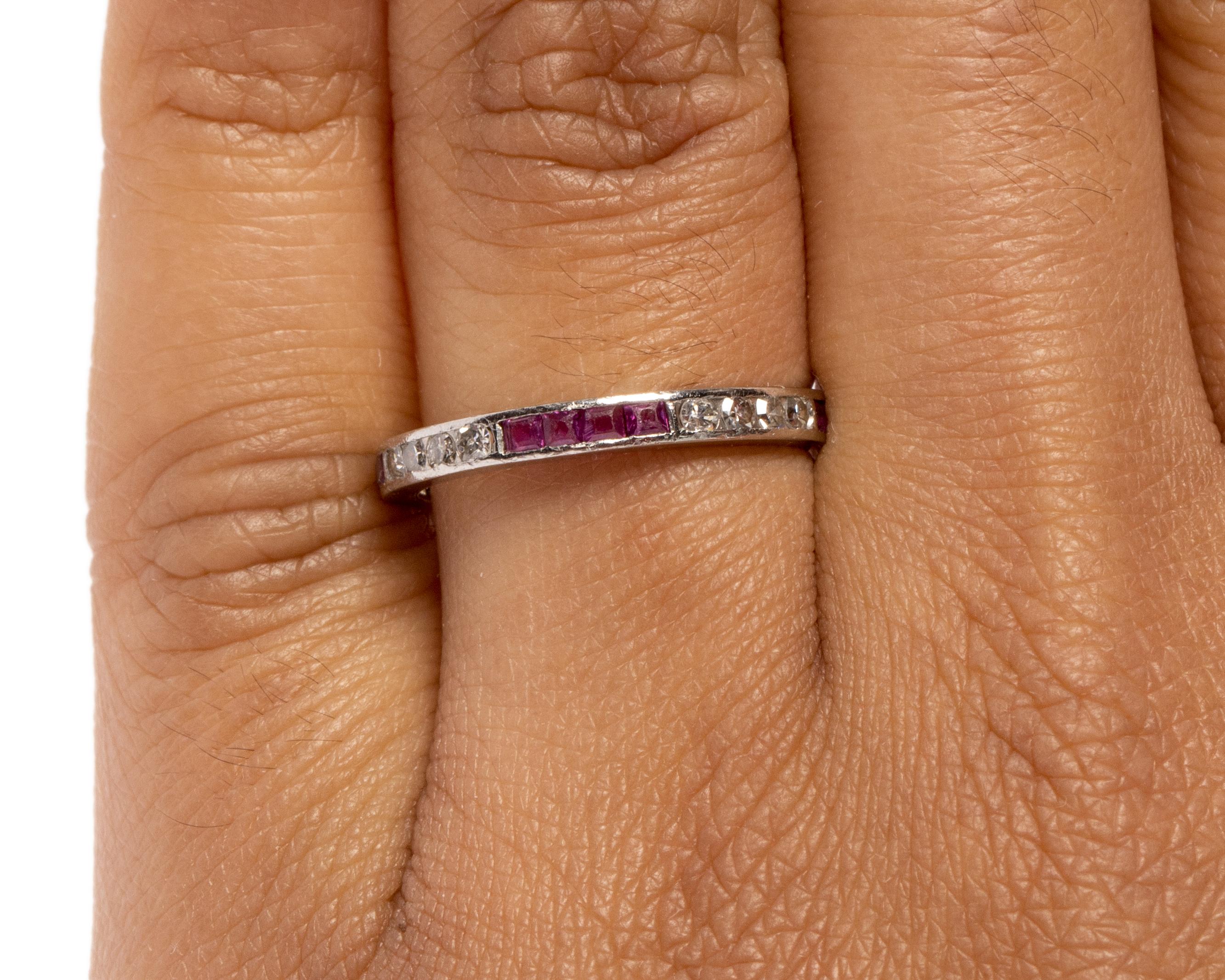Women's .25 Carat Art Deco Diamond Platinum Engagement Ring For Sale