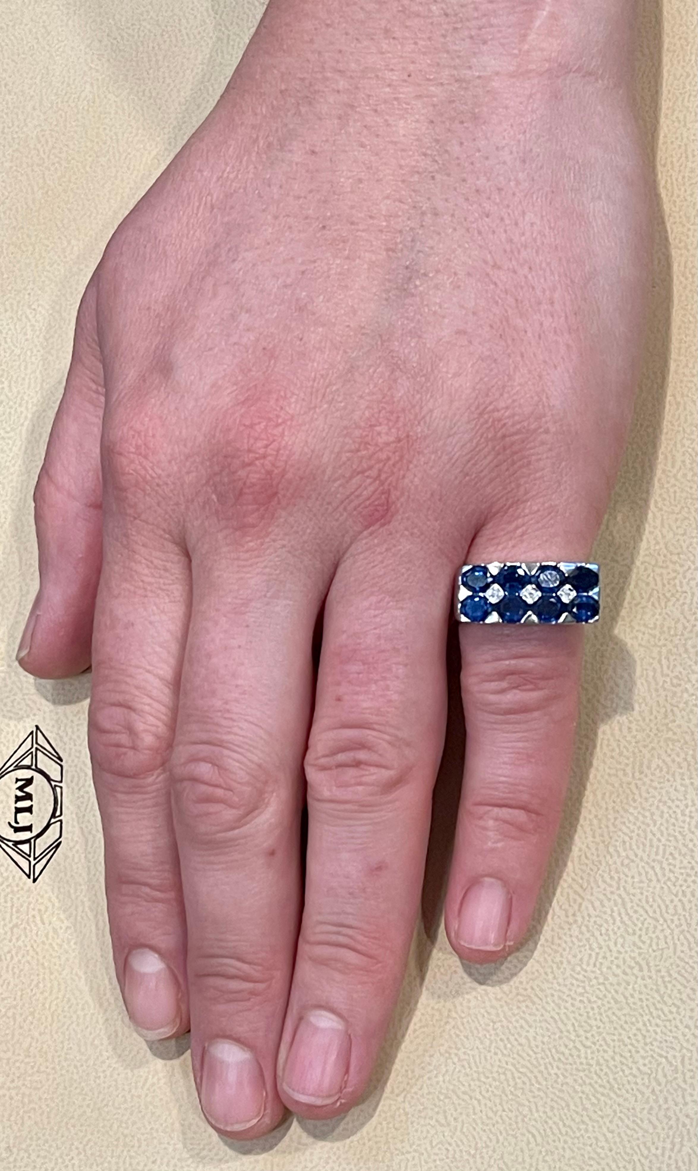 2.5 Carat Blue Sapphire and Diamond Cocktail Ring in 18 Karat White Gold Estate For Sale 4