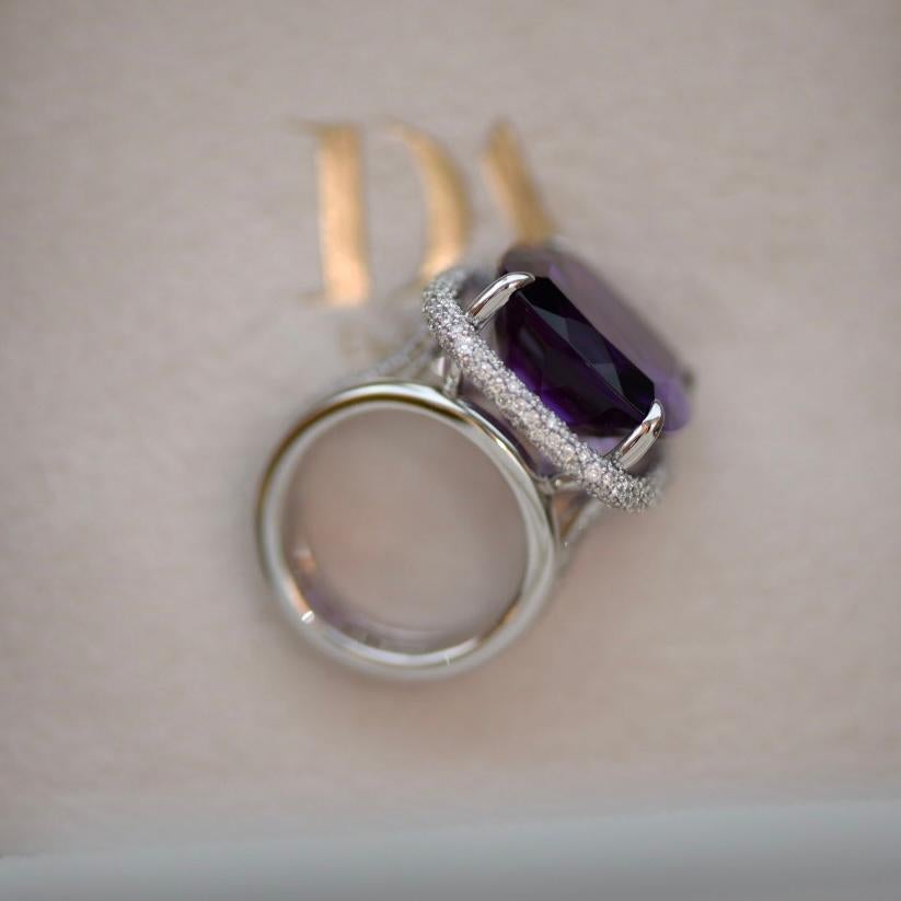Modern 25 Carat Brazilian Purple Amethyst Diamonds 18 Karat White Gold Cocktail Ring For Sale