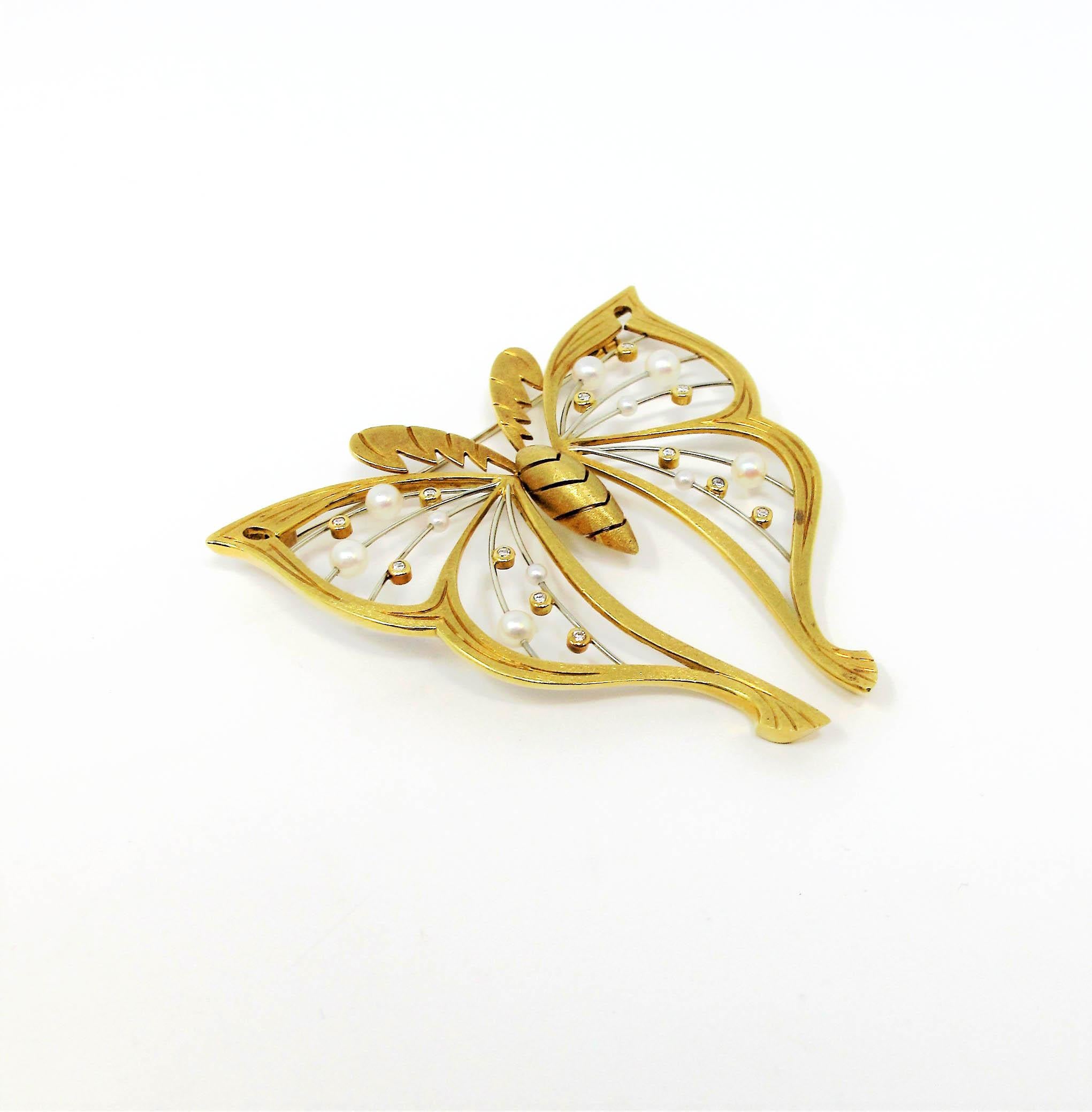 Round Cut Extra Large Diamond and Pearl Butterfly Brooch Handmade 18 Karat Yellow Gold
