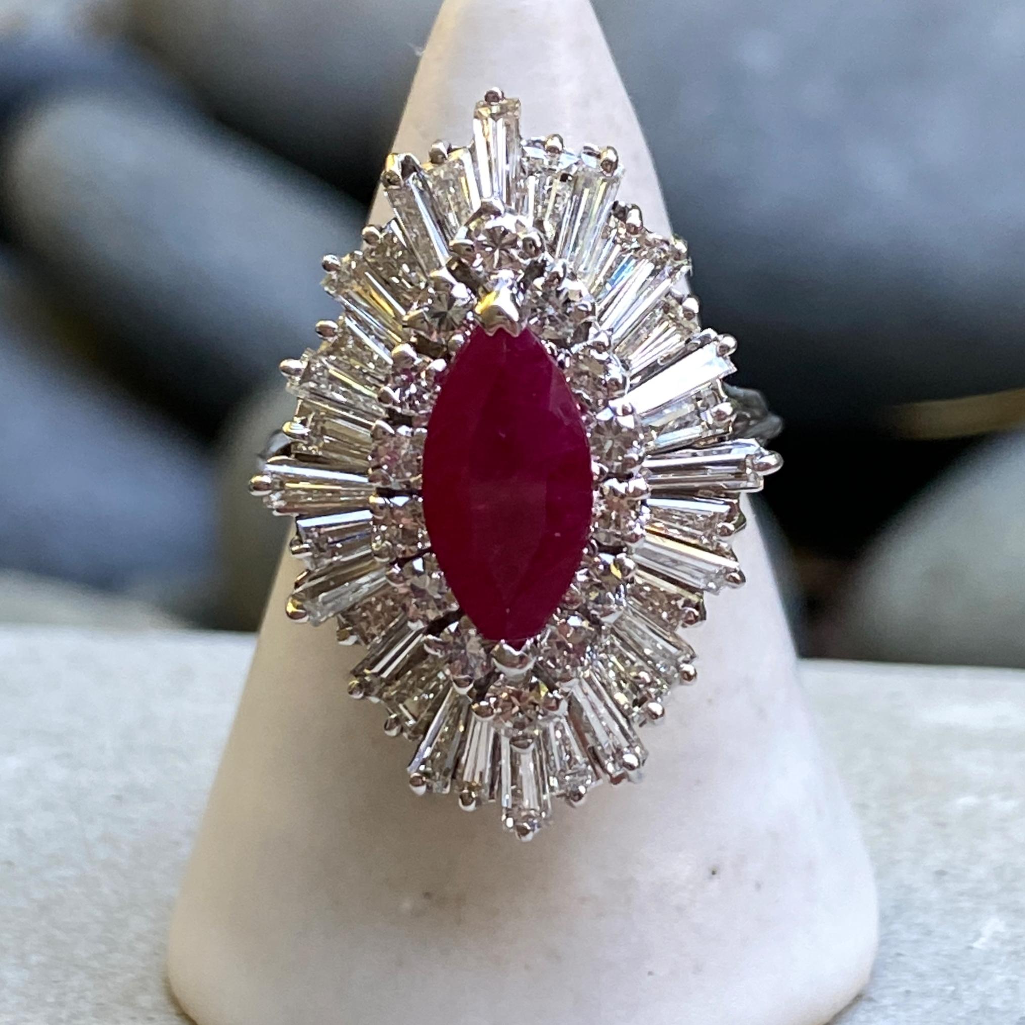 Retro 2.5 Carat Diamond Ballerina Ring with 1.78 Carat Ruby in 18 Karat White Gold For Sale