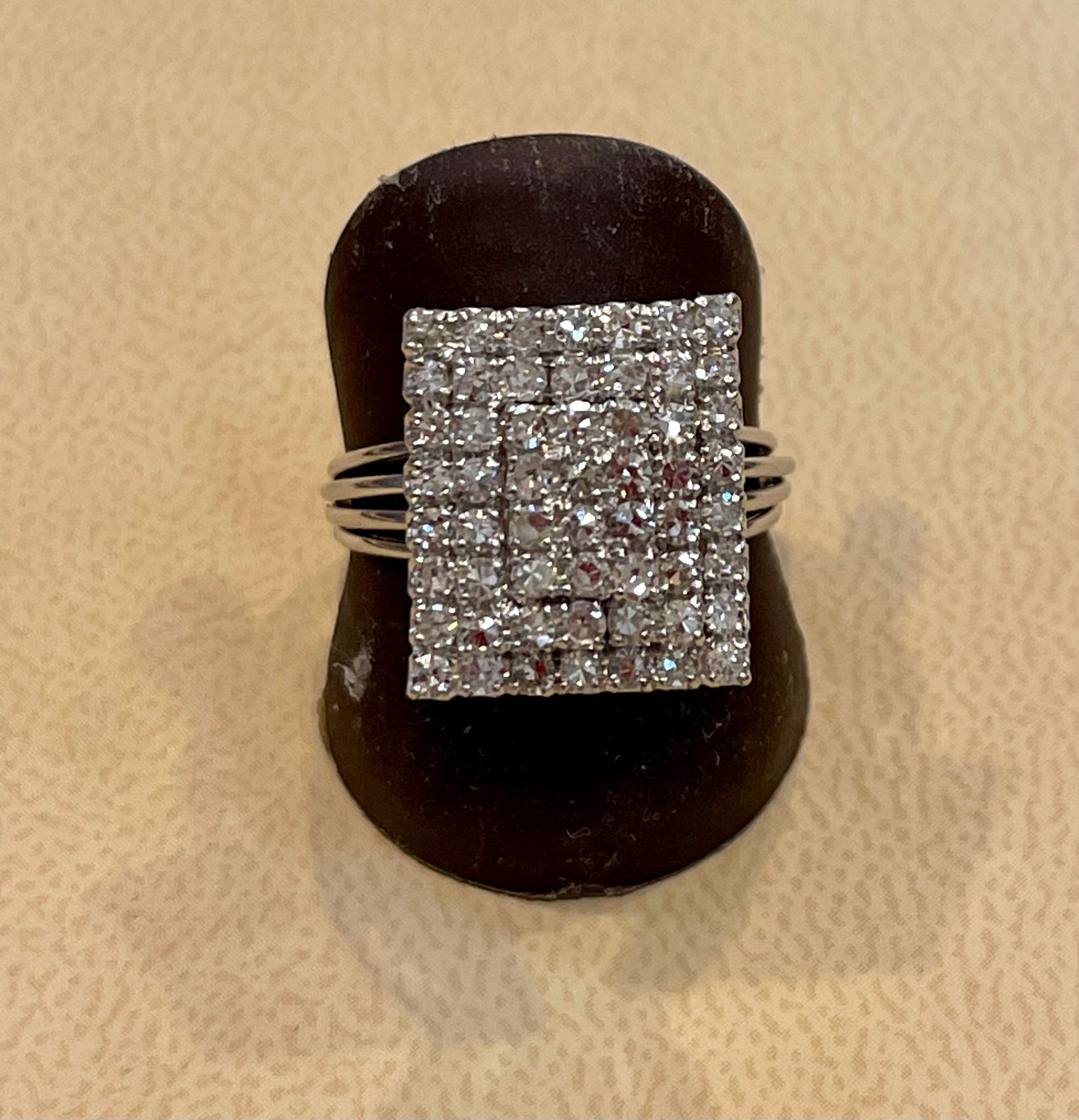 Women's 2.5 Carat Diamond Cluster Cocktail Ring 18 Karat White Gold 6.8 Grams Ring