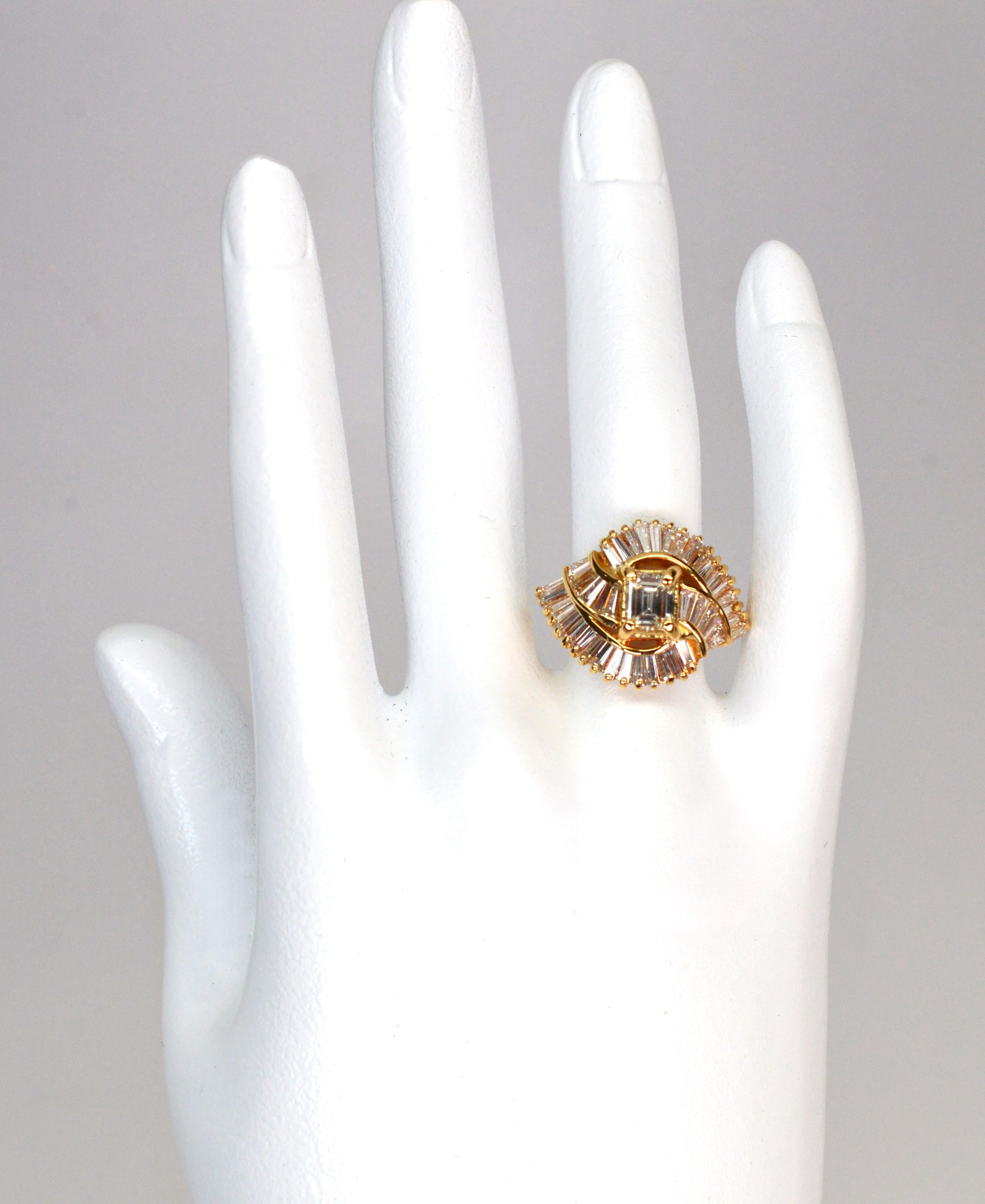 2.5 Carat Diamond Flair 18 Karat Yellow Gold Cocktail Ring For Sale 2