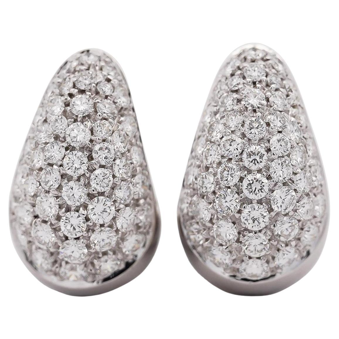 Orecchini a cerchio a clip in oro bianco 18 carati con pave di diamanti da 2,5 carati