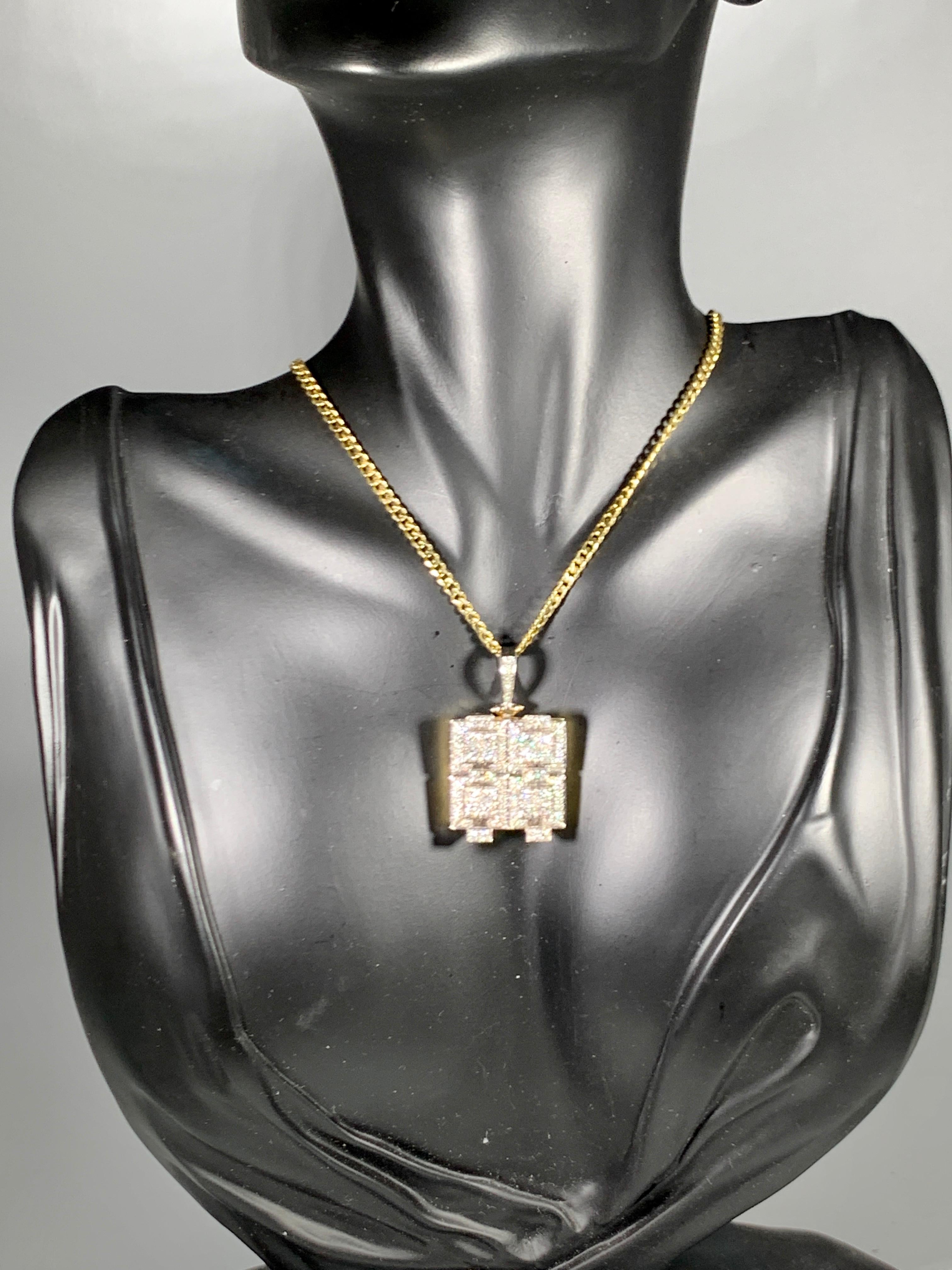 2.5 Carat Diamond Pendant/ Necklace 18 Karat Yellow Gold with Chain 10