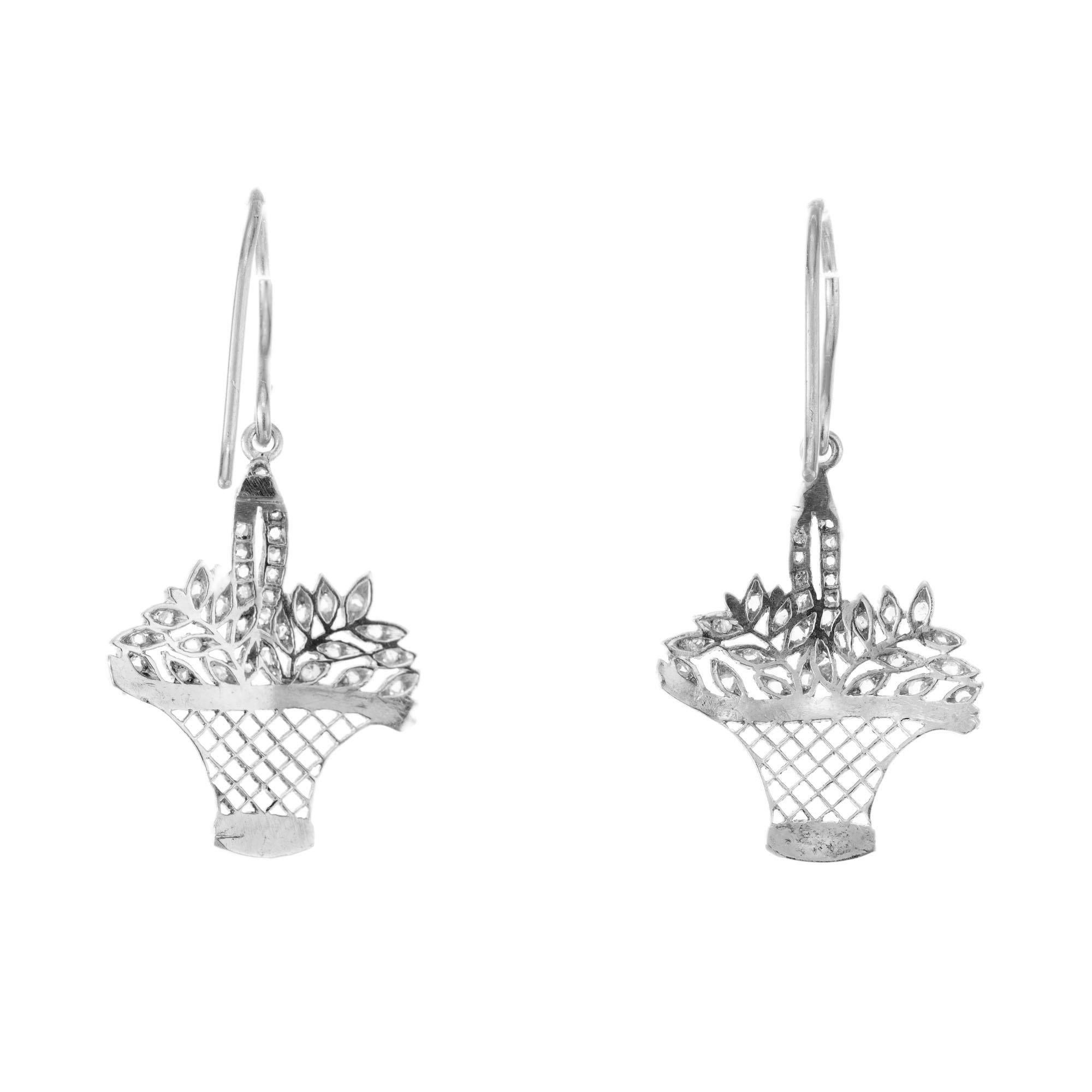 .25 Carat Diamond Platinum Basket Dangle Earrings In Good Condition For Sale In Stamford, CT