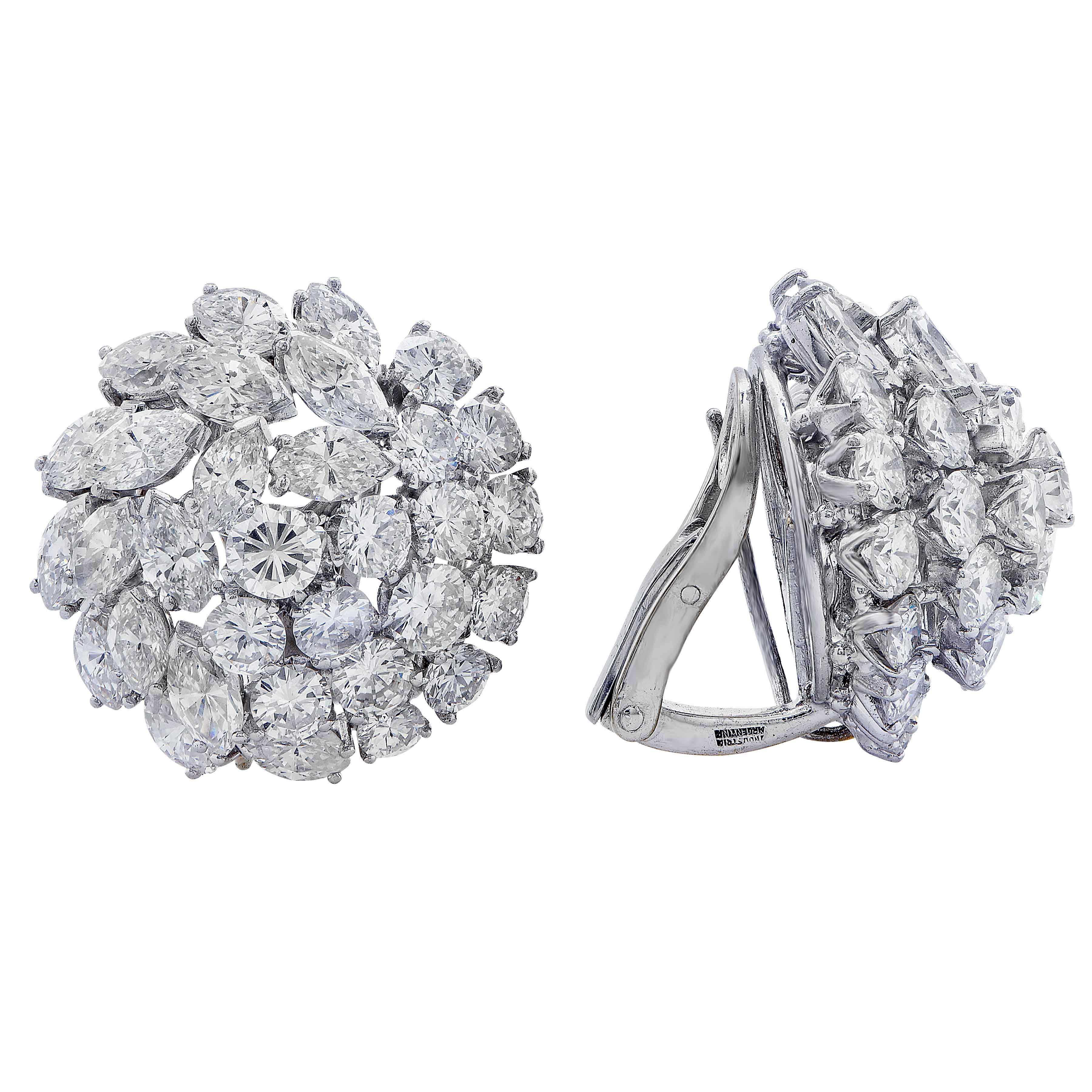 Moderne Clips d'oreilles en platine avec diamants de 25 carats en vente