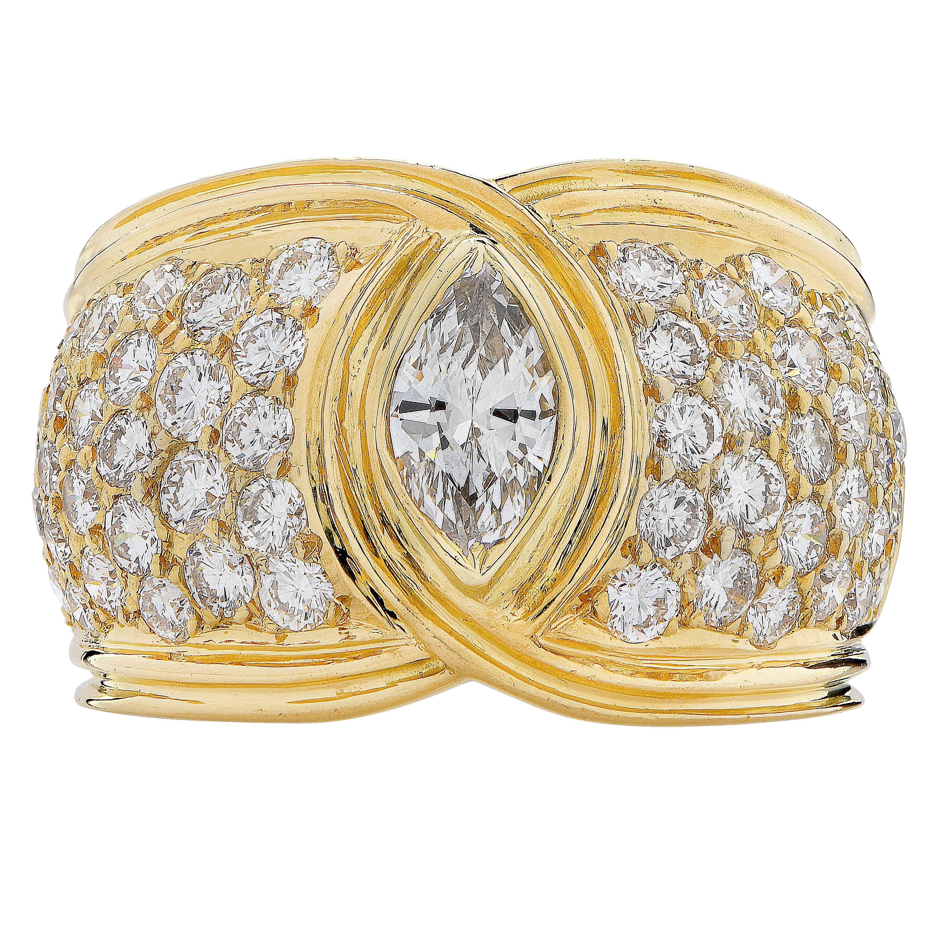 Marquise Cut 2.5 Carat Diamond Ring in 18 Karat Yellow Gold