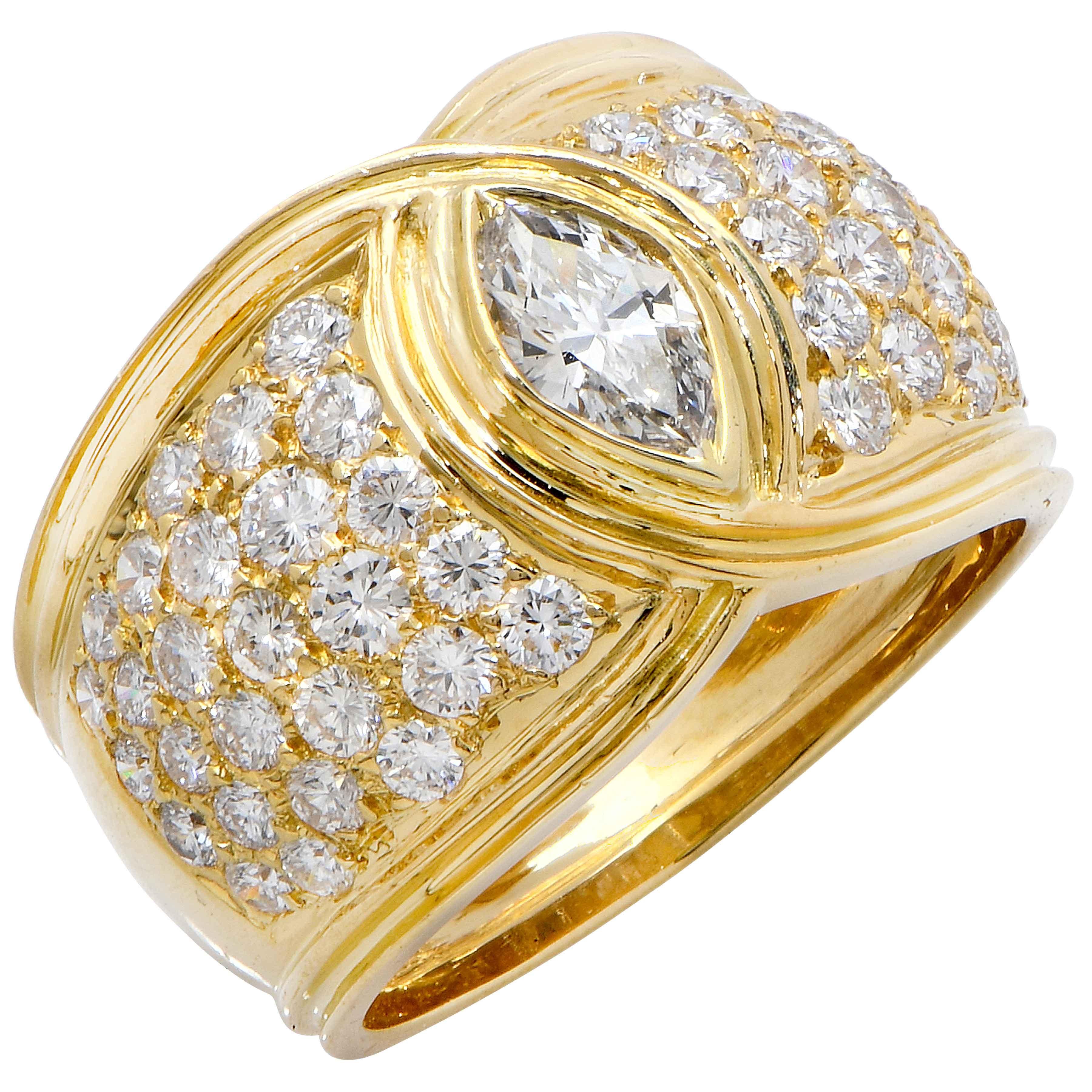 2.5 Carat Diamond Ring in 18 Karat Yellow Gold