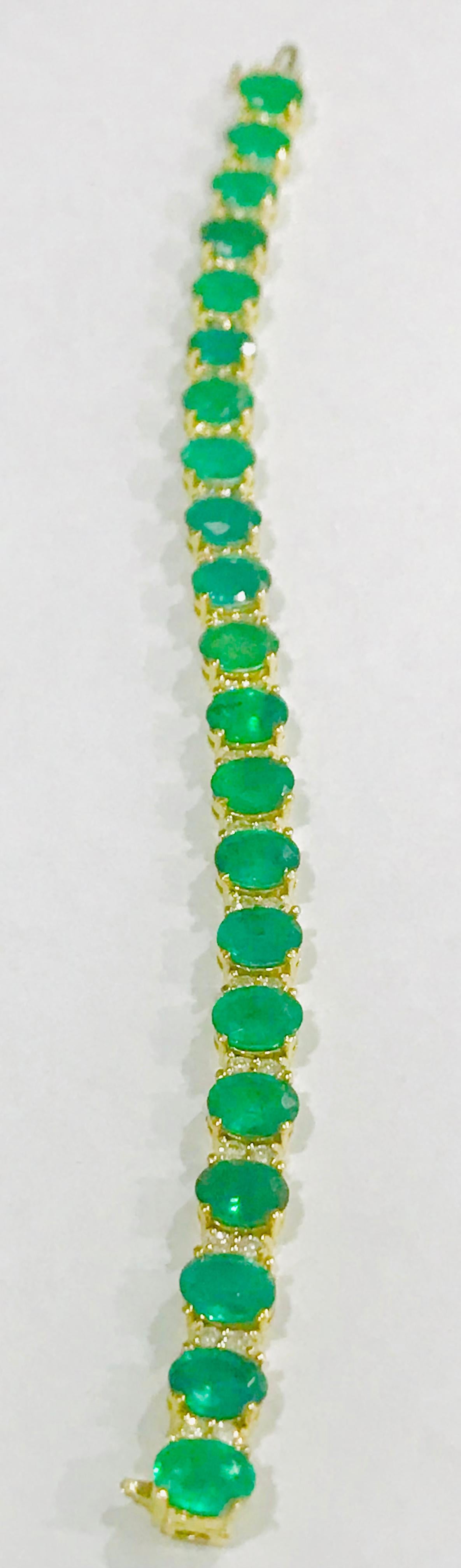 25 Carat Emerald 1.2 Carat Diamond Tennis Bracelet Brand New 18 Karat Gold In New Condition In New York, NY