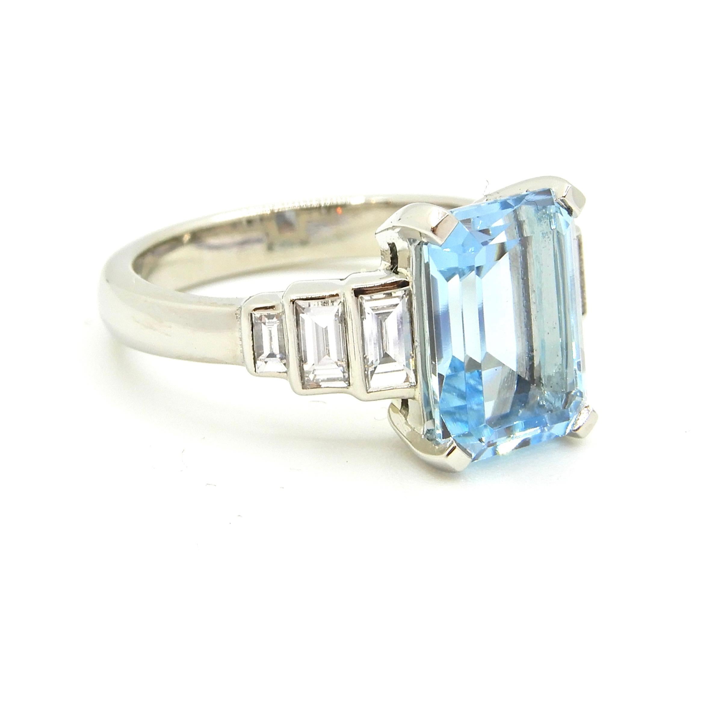 2.5 Carat Emerald Cut Aquamarine Diamond Platinum Ring In New Condition For Sale In Brisbane, QLD