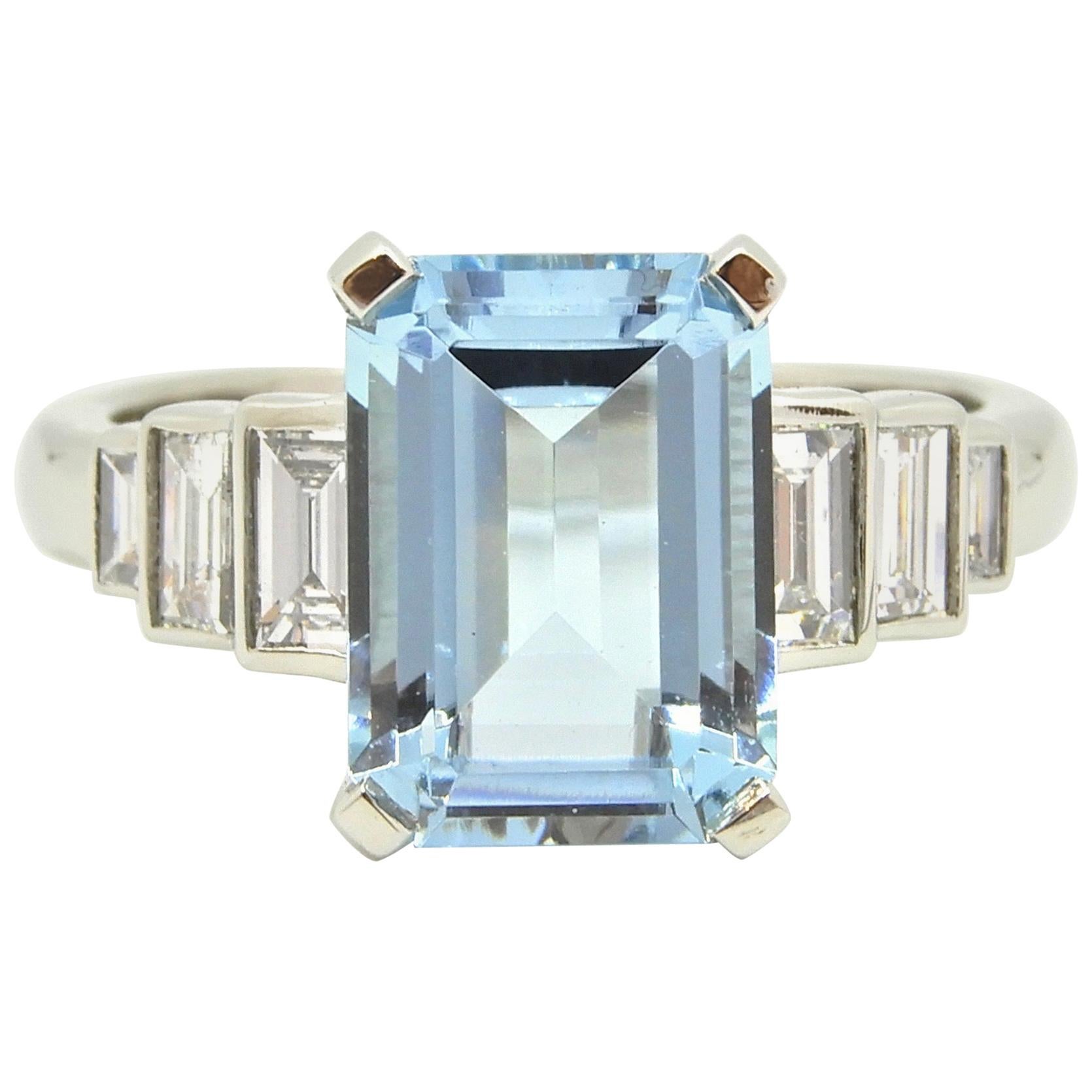 2.5 Carat Emerald Cut Aquamarine Diamond Platinum Ring For Sale