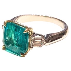 18K Gold 2 CT Natural Emerald and Diamond Antique Art Deco Style Engagement Ring