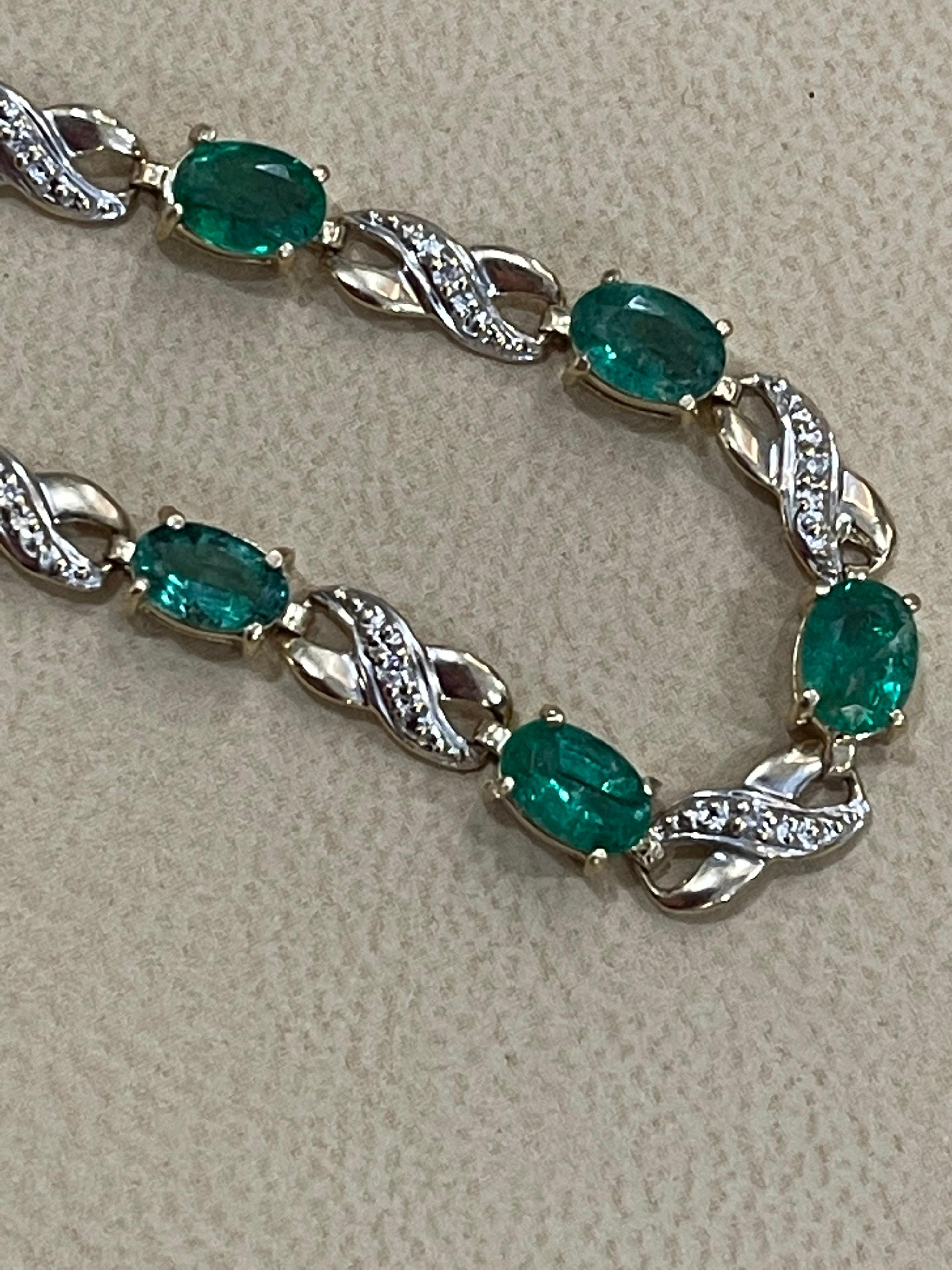 Oval Cut 2.5 Carat Emerald Tennis Bracelet 14 Karat Yellow Gold with Diamond Accent