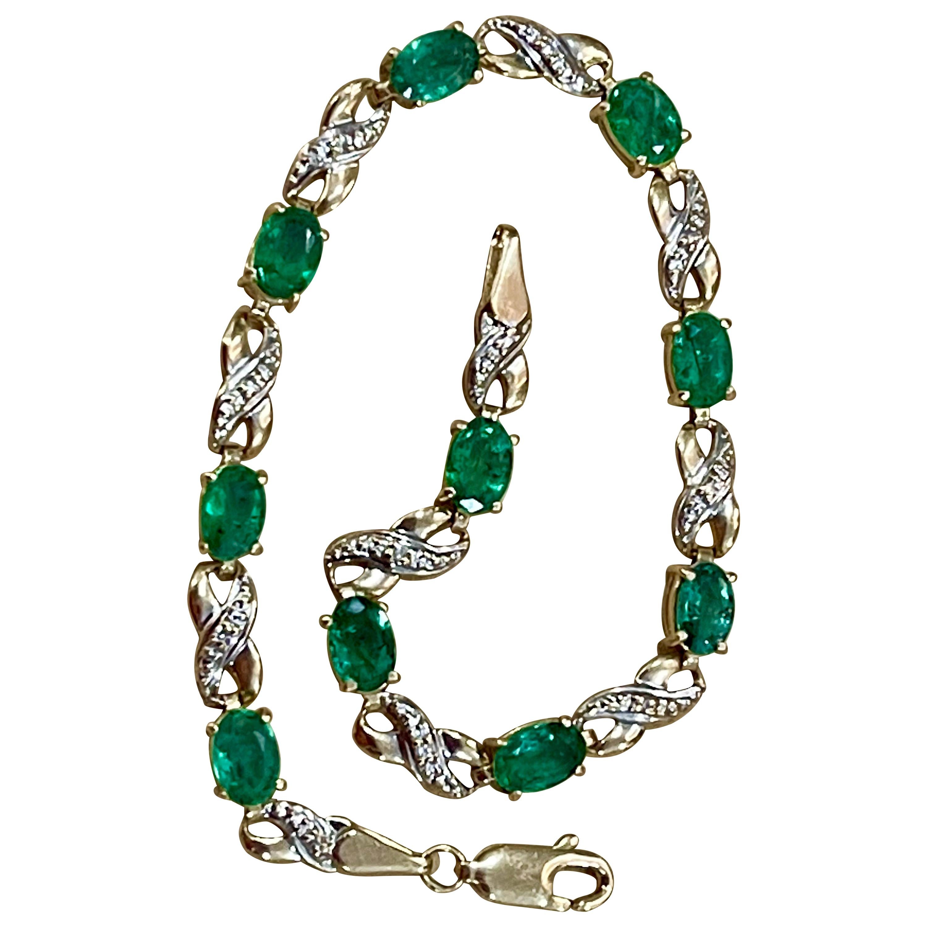 2.5 Carat Emerald Tennis Bracelet 14 Karat Yellow Gold with Diamond Accent