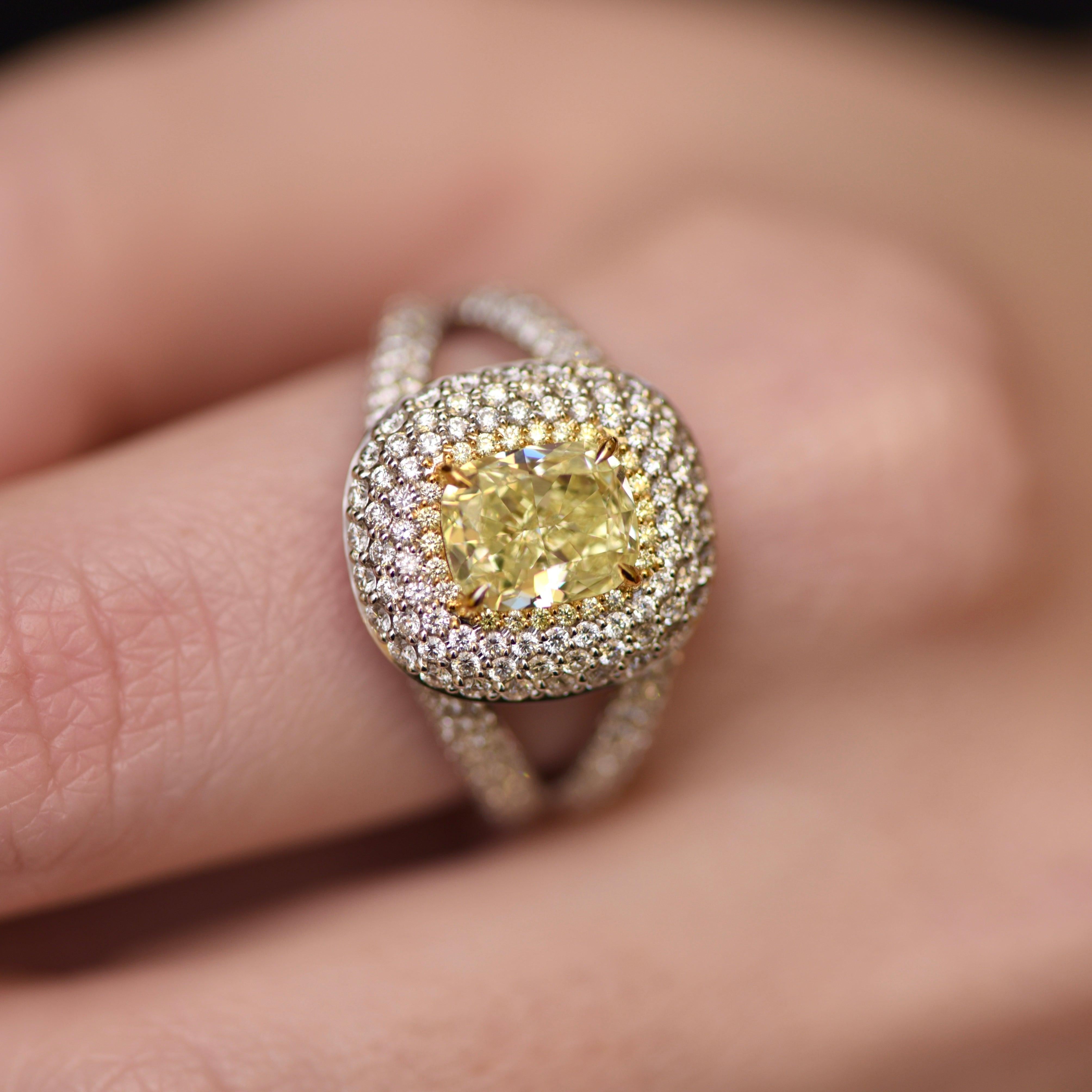 For Sale:  2.5 Carat Fancy Yellow Diamond and White Diamond 18 Karat White Gold Ring 3