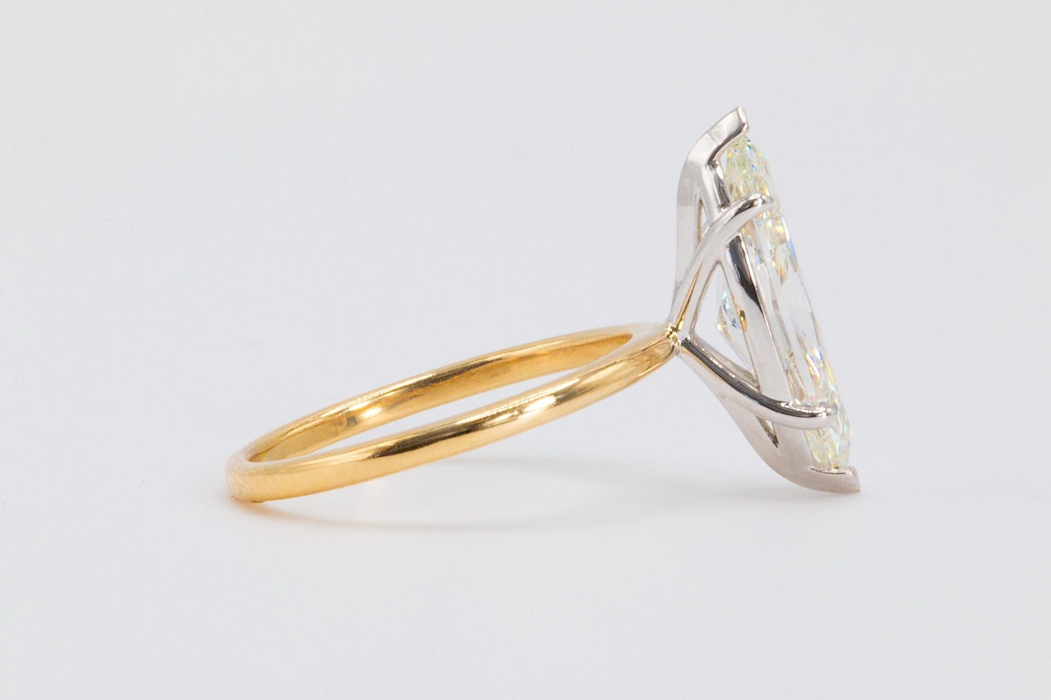 2.5 Carat GIA Marquise Cut Diamond in 14k Yellow Gold Solitaire Ring In Excellent Condition For Sale In Houston, TX