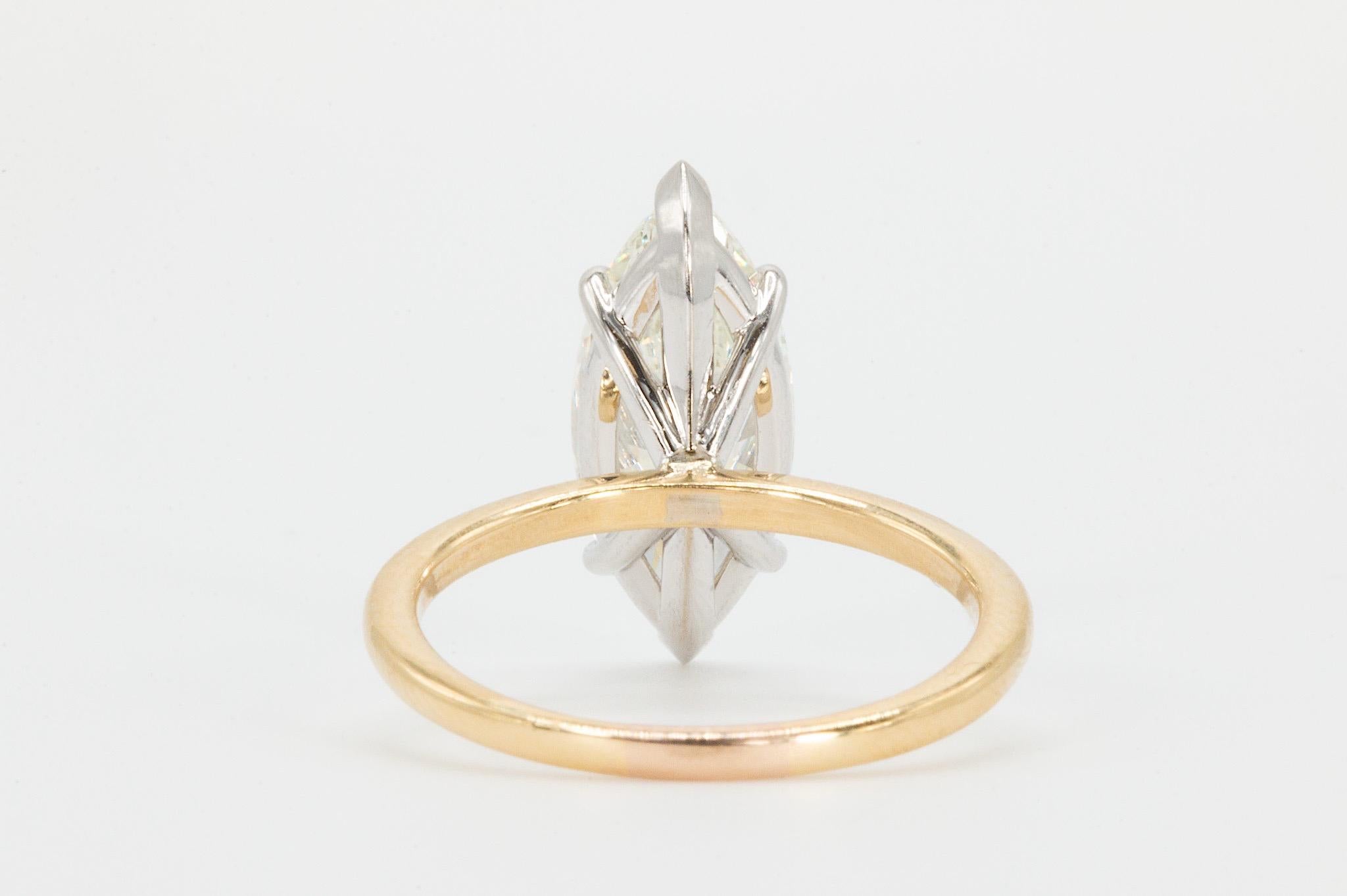 Women's 2.5 Carat GIA Marquise Cut Diamond in 14k Yellow Gold Solitaire Ring For Sale