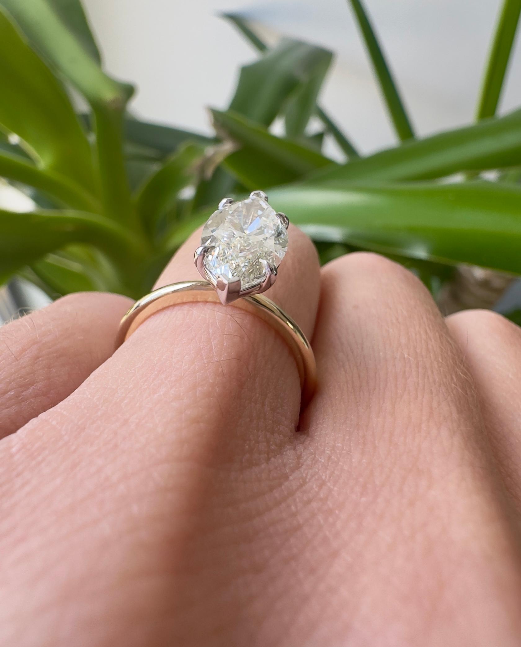 2.5 Carat GIA Marquise Cut Diamond in 14k Yellow Gold Solitaire Ring For Sale 4