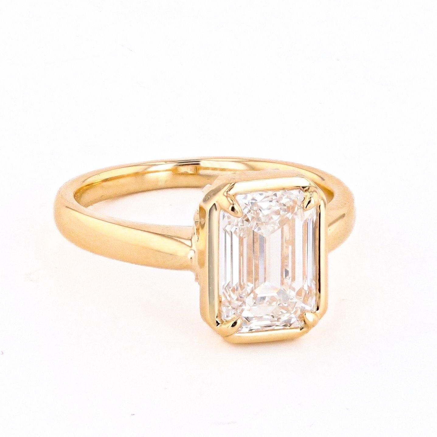 The 2.5 carat lab grown diamond in the center of the ring is a true showstopper, radiating brilliance and fire with every movement. The diamond is expertly cut and polished to maximize its beauty, with a clarity and color grade that is sure to