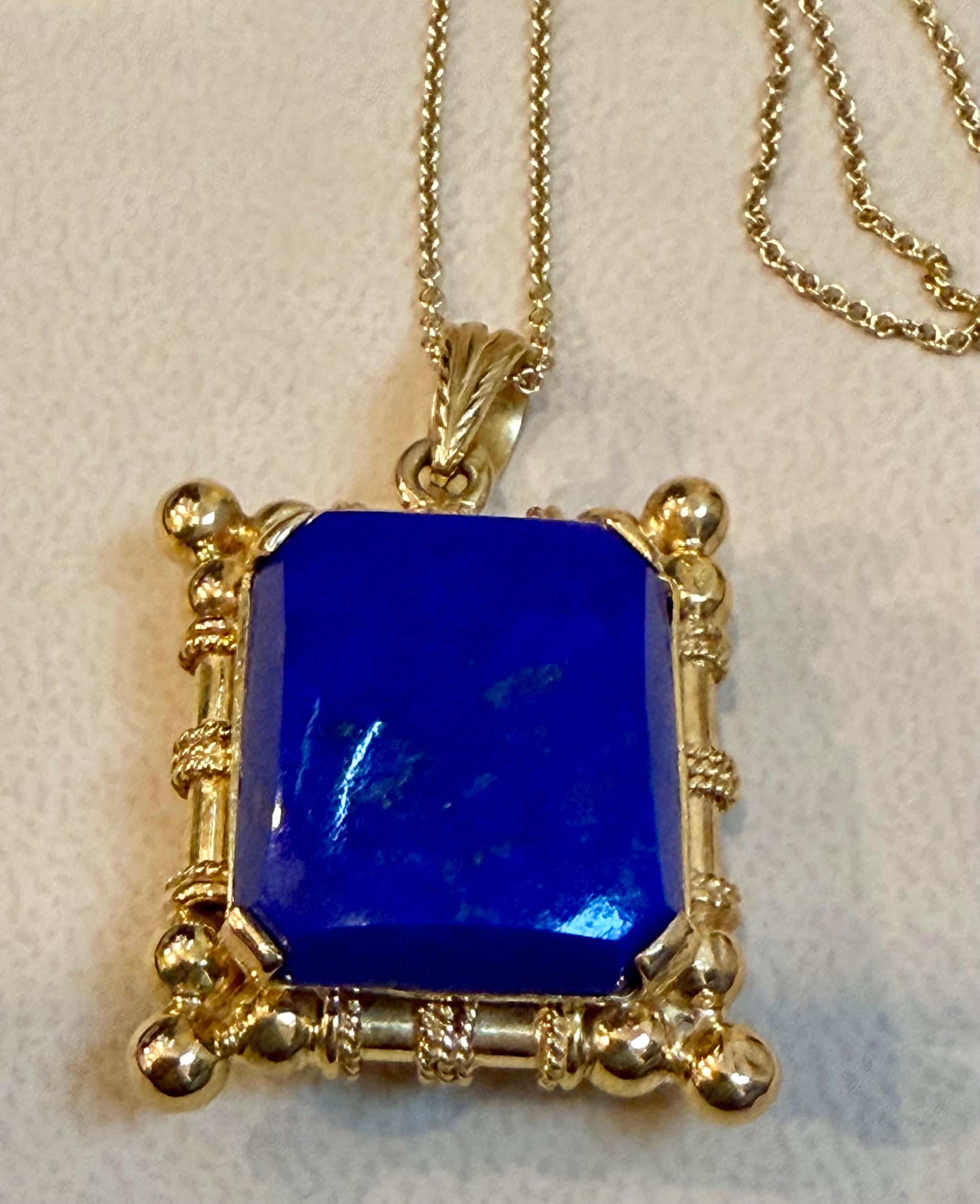 Colgante de lapislázuli de 25 quilates en montura de oro de 22 quilates, 15,9 gm, cadena de 16-18 pulgadas en venta 2