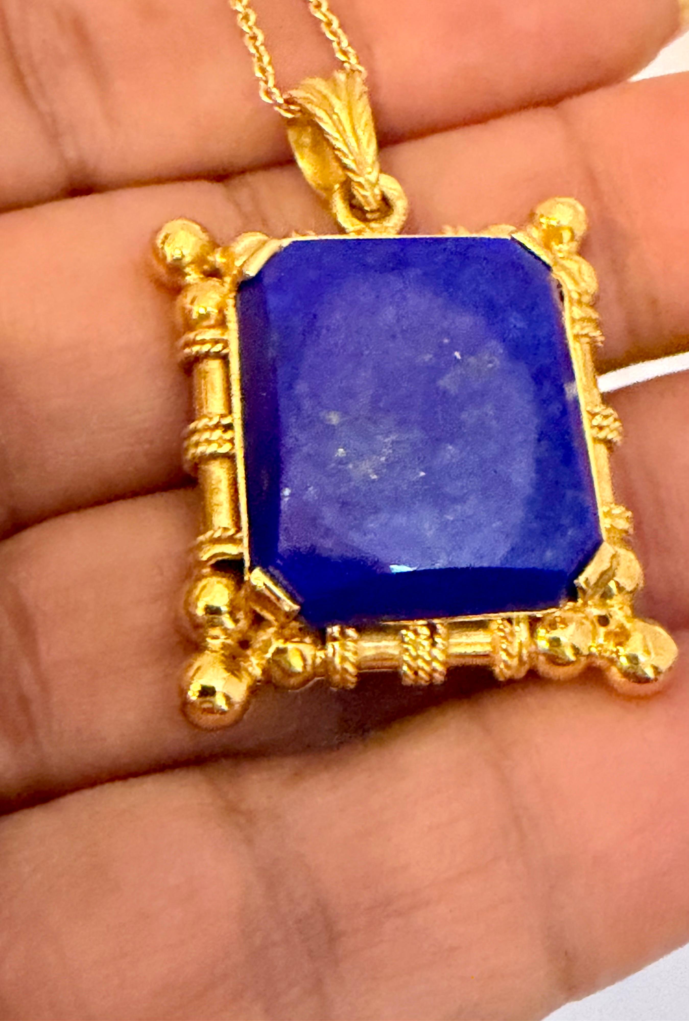 Colgante de lapislázuli de 25 quilates en montura de oro de 22 quilates, 15,9 gm, cadena de 16-18 pulgadas en venta 4