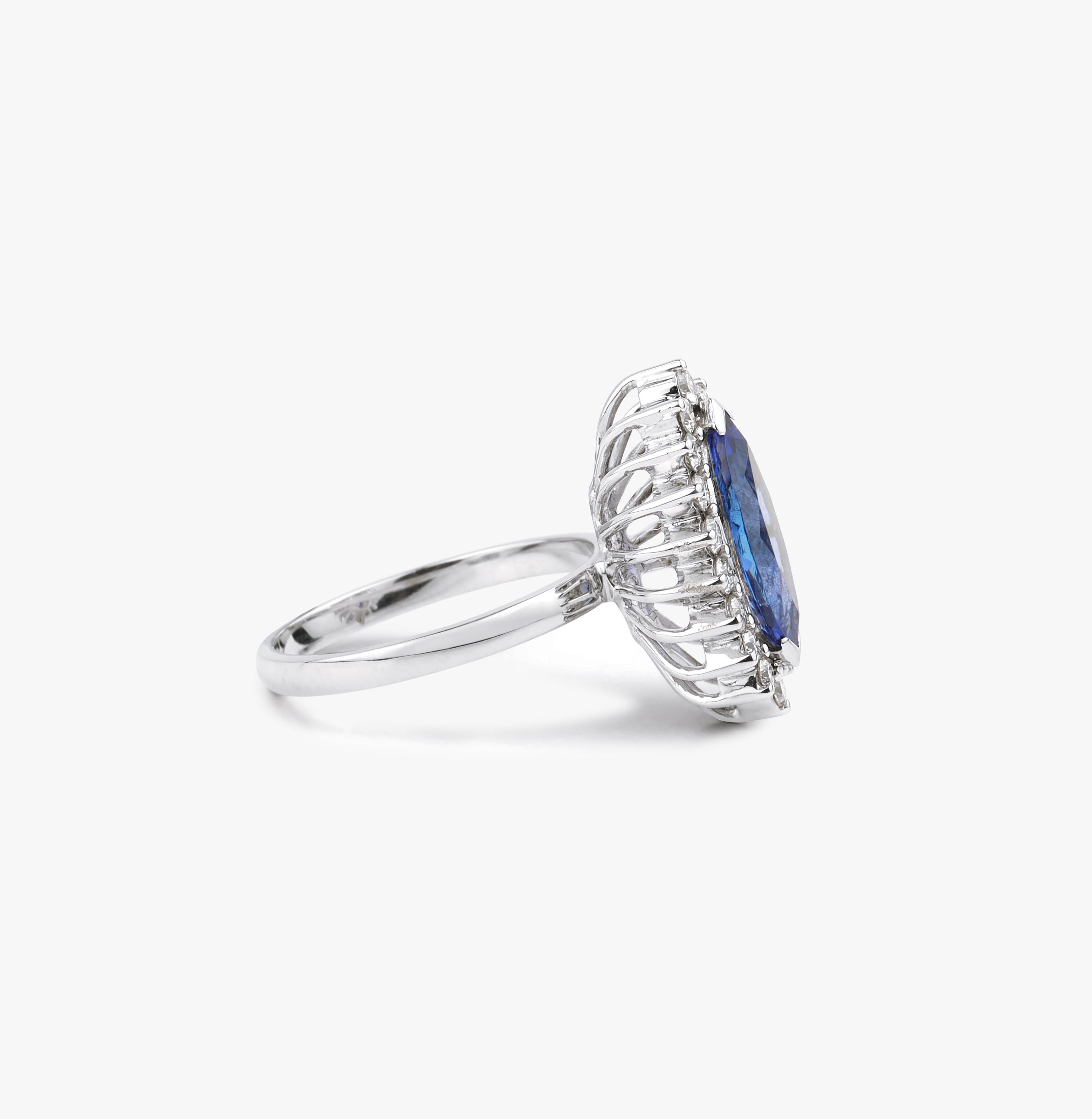 2.5 Carat Natural AAA Tanzanite Diamond Halo Cocktail Engagement Ring 18k Gold Neuf - En vente à Jaipur, RJ