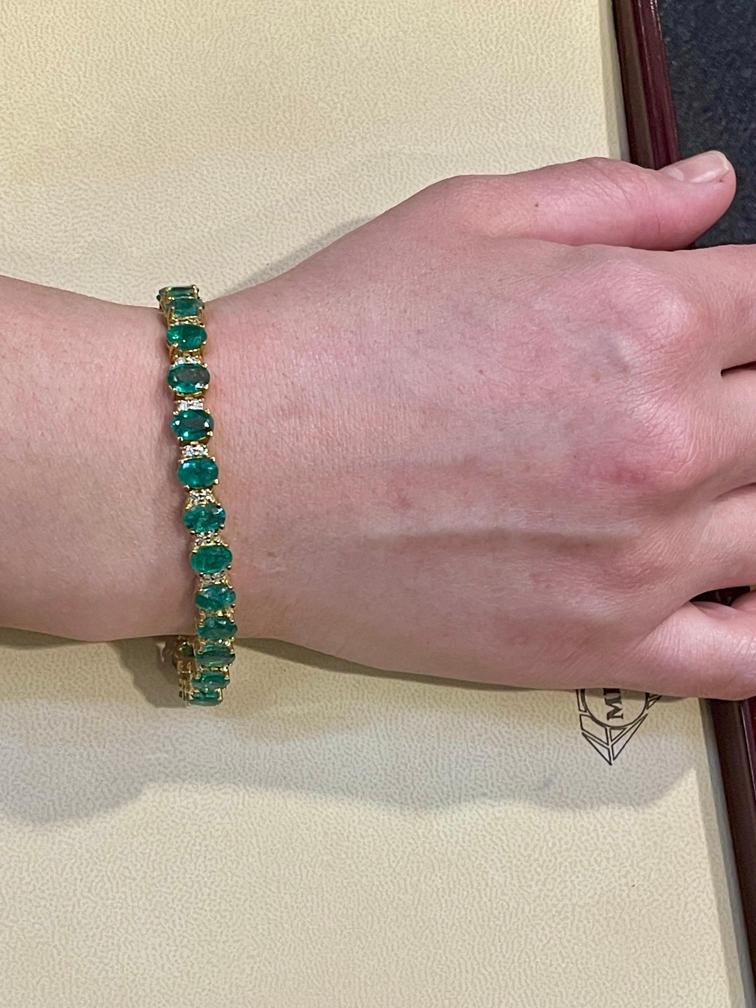 Donna Bracciale Tennis con smeraldo naturale da 25 carati e diamante da 1,8 carati in oro giallo 14 Kt in vendita
