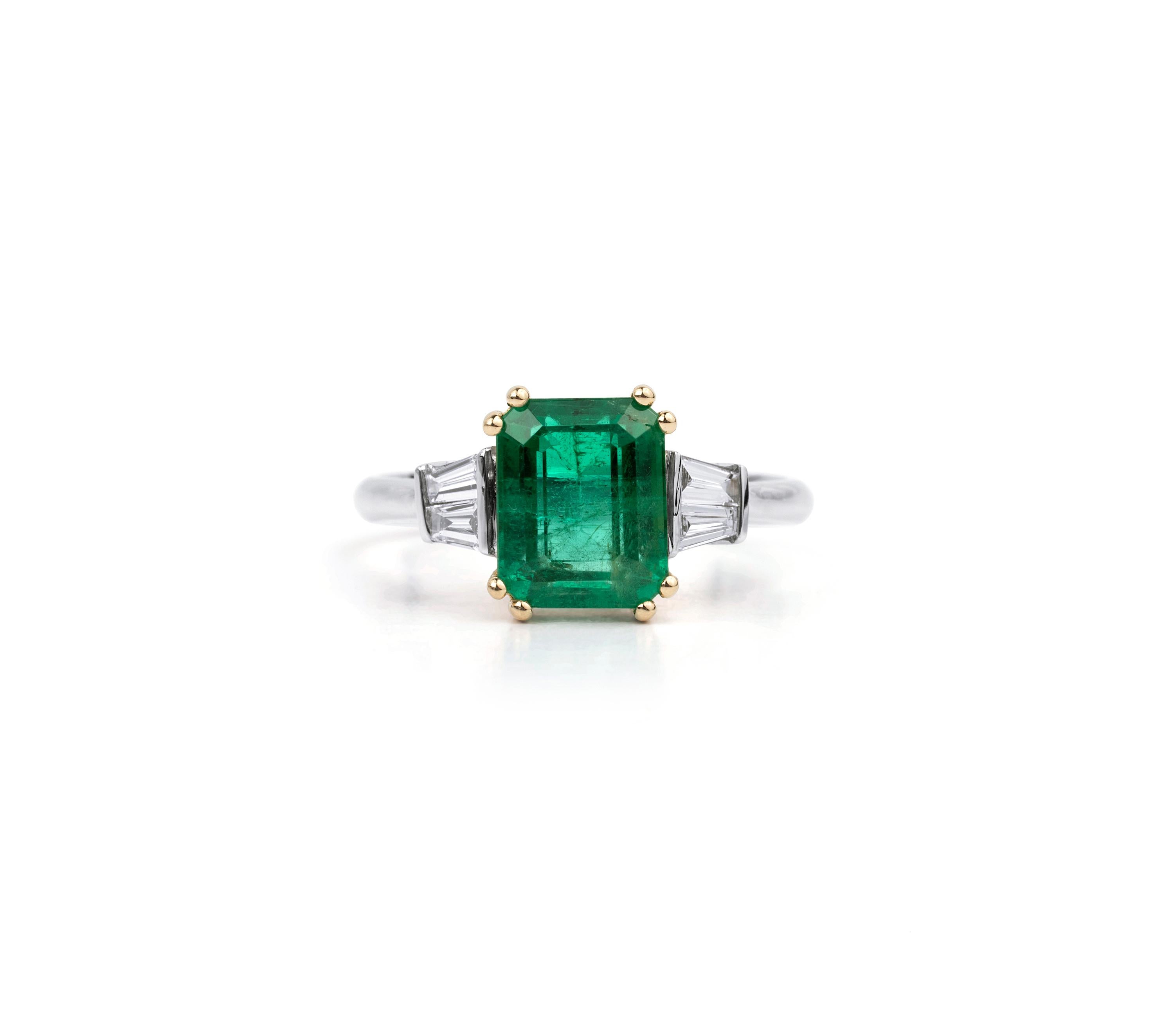 2.5 Carat Natural Emerald Diamond Cocktail Engagement Ring 18k White Gold

Available in 18k white gold.

Same design can be made also with other custom gemstones per request.

Product details:

- Solid gold

- Diamond - approx. 0.22 carat

- Emerald