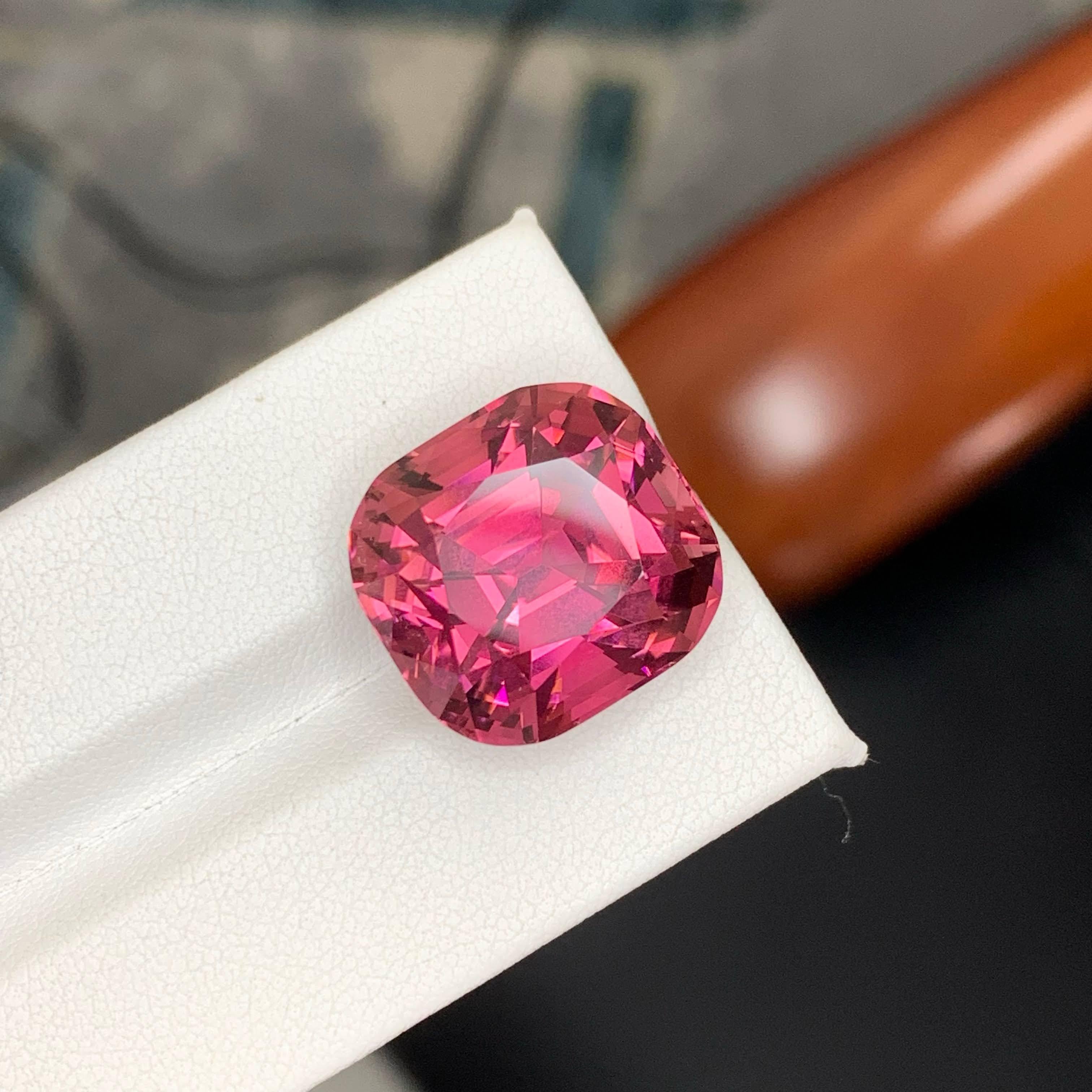 Taille coussin 25 Carat Natural Quality Hot Pink Tourmaline Stone Cushion Cut Afghani Gemstone en vente