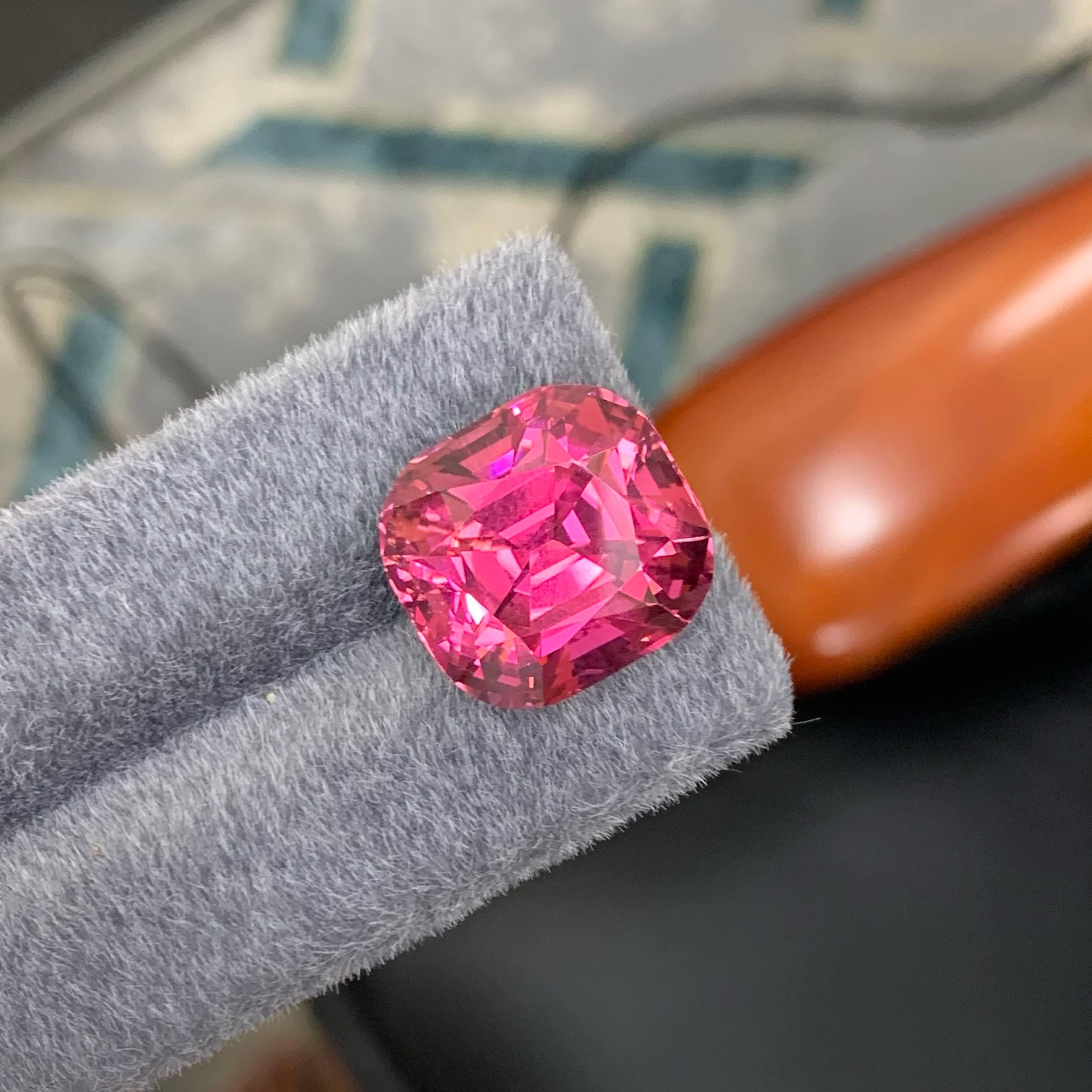 25 Carat Natural Quality Hot Pink Tourmaline Stone Cushion Cut Afghani Gemstone en vente 2