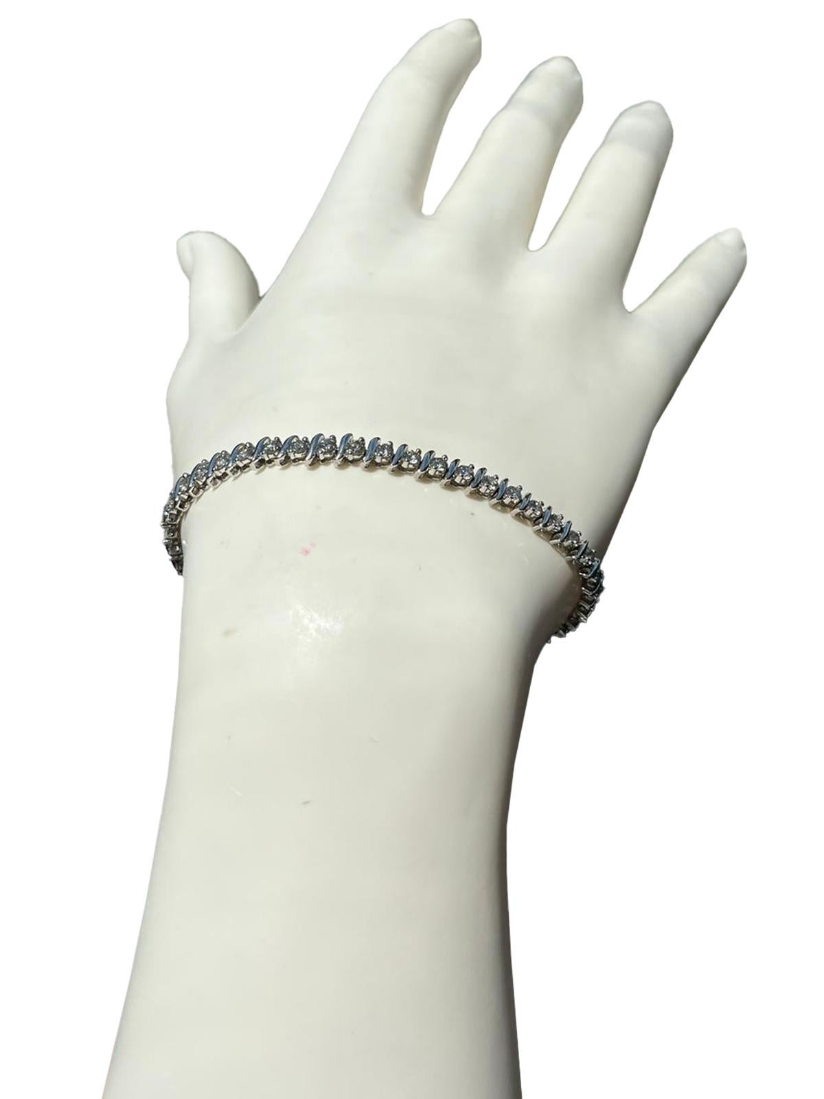 2.5 Carat Natural Round Diamond Tennis Bracelet 14 Karat White Gold For Sale 4