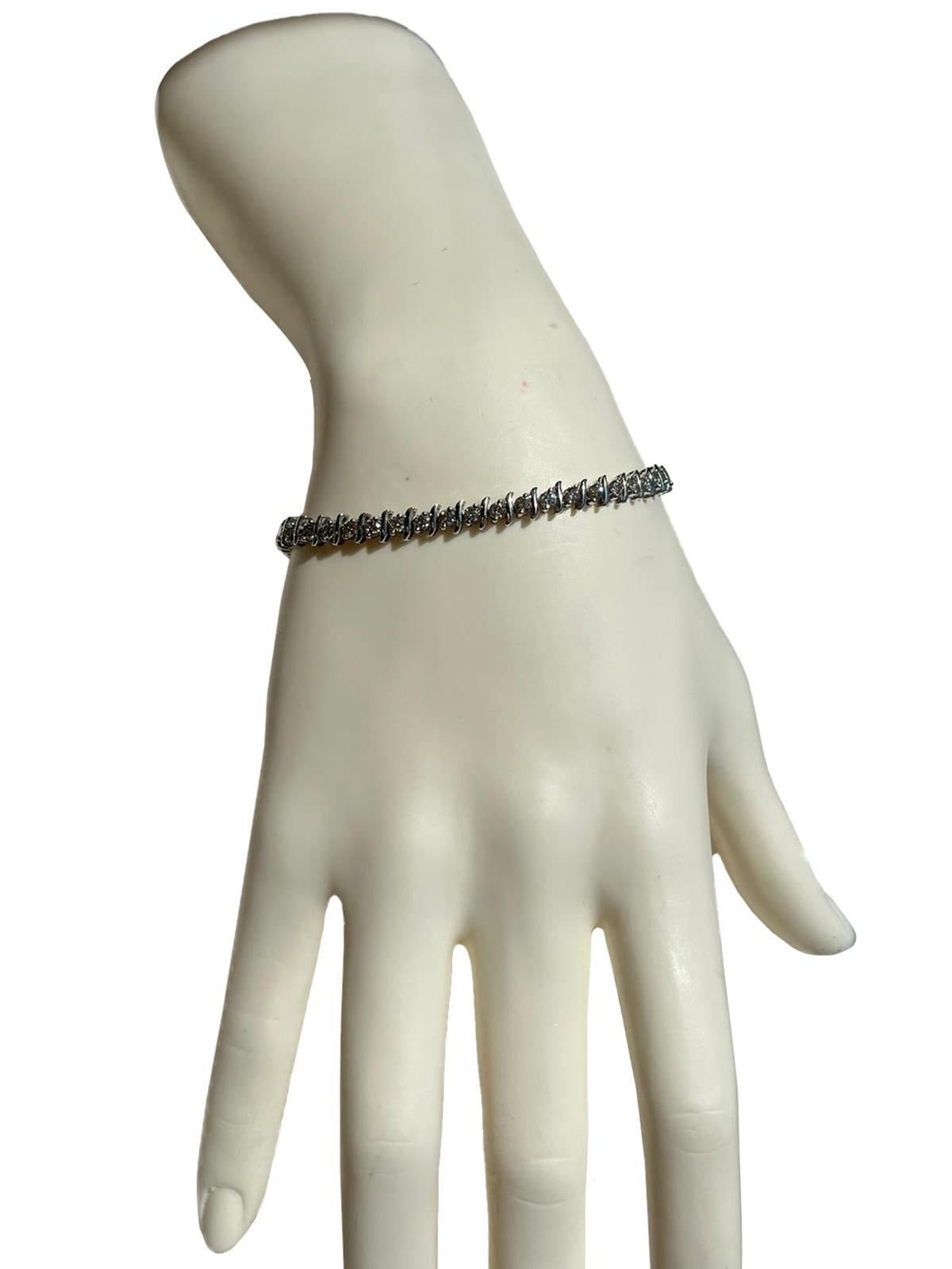 2.5 Carat Natural Round Diamond Tennis Bracelet 14 Karat White Gold For Sale 3