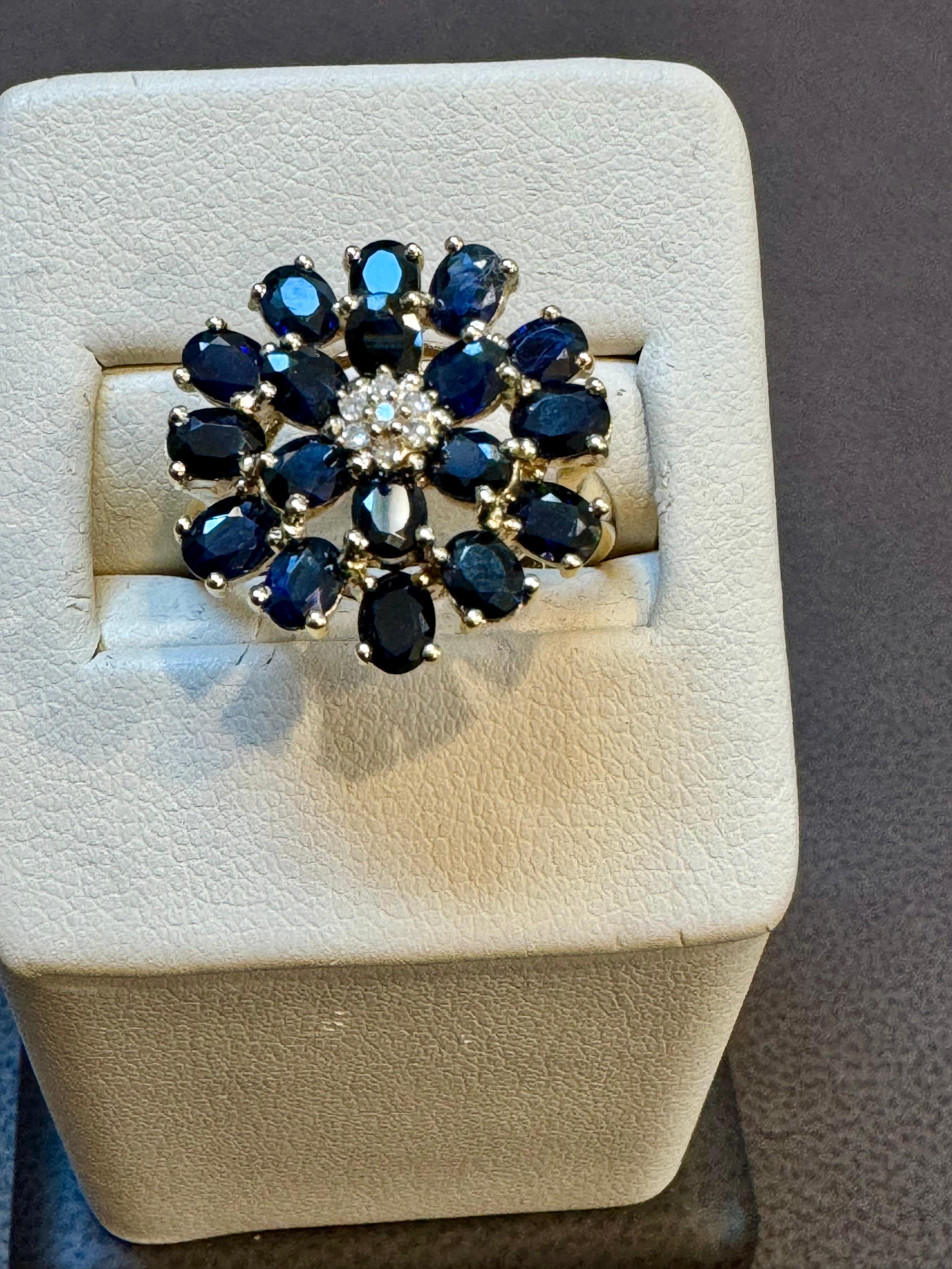 2,5 Karat ovaler blauer Saphir und Diamant-Cocktailring aus 14 Karat Gold Nachlass im Angebot 6