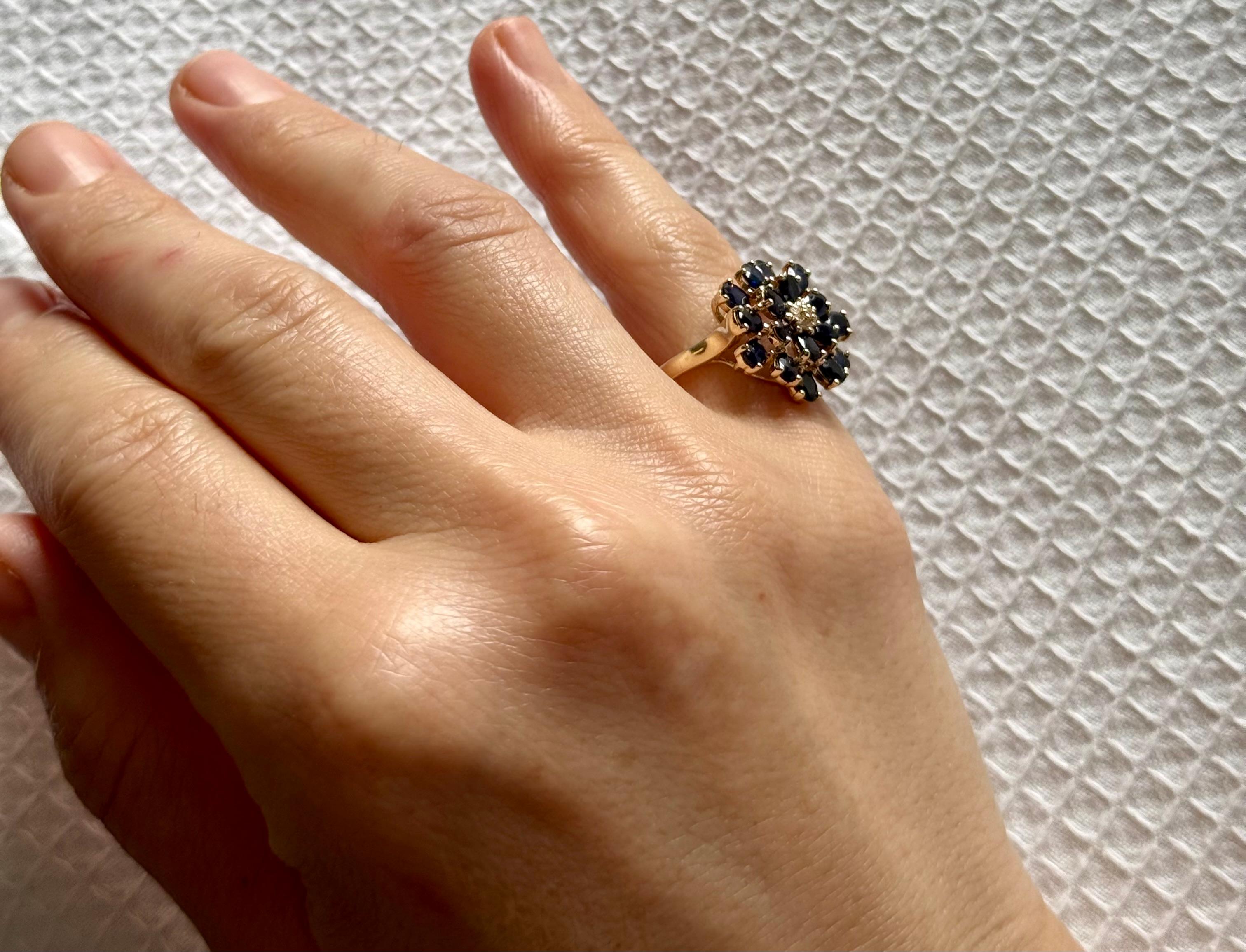 2,5 Karat ovaler blauer Saphir und Diamant-Cocktailring aus 14 Karat Gold Nachlass im Angebot 10