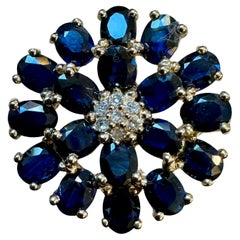 Bague cocktail en or 14 carats, saphir bleu ovale de 2,5 carats et diamants