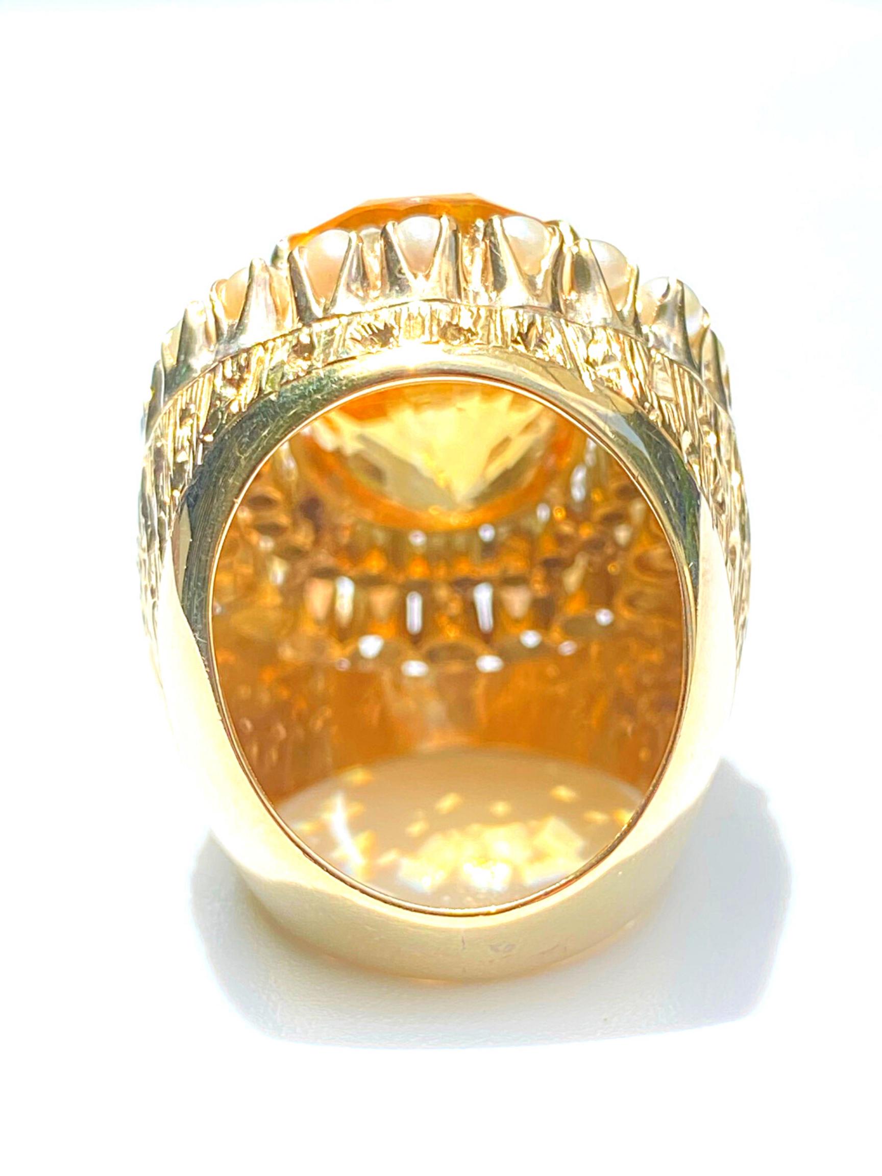 25 Carat Oval-Cut Citrine, Pearl and Diamond 14k Yellow Gold Cocktail Ring For Sale 2