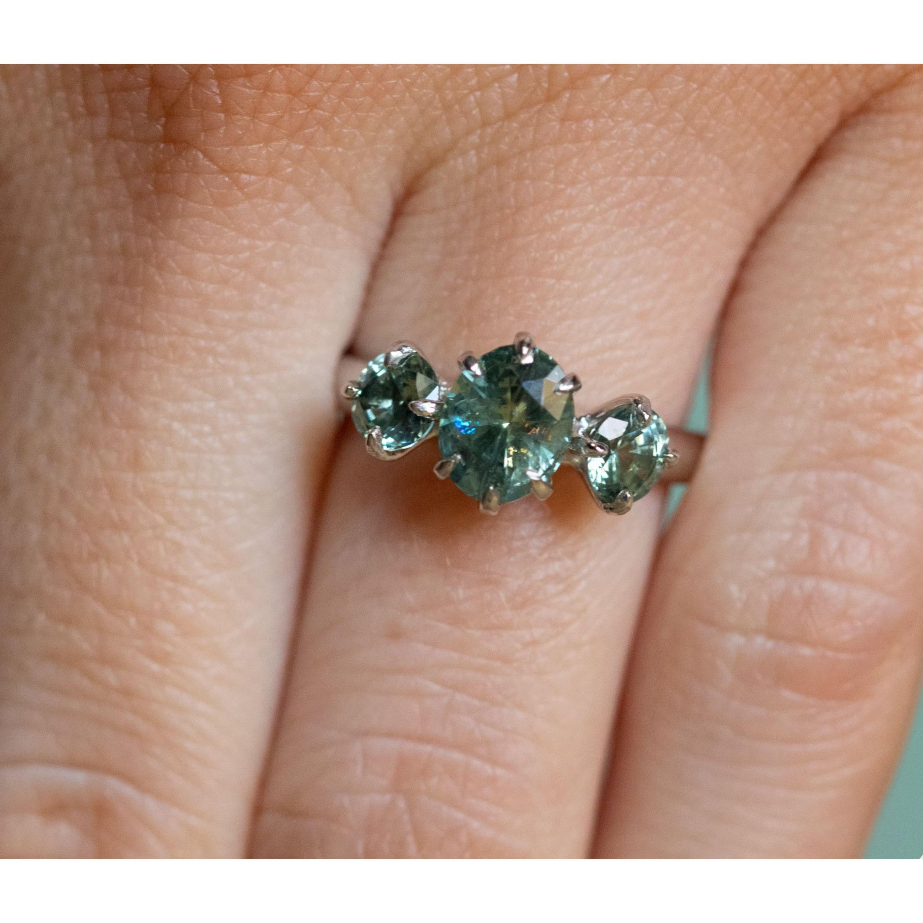 For Sale:  2.5 Carat Oval Cut Natural Green Sapphire Engagement Rings, Three-Stone Ring 2