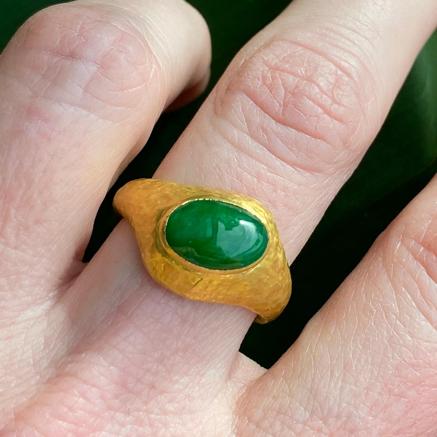 2.5 Carat Oval Domed Smooth Bright Green Jade Cabochon Ring 24K Hammered Gold 1