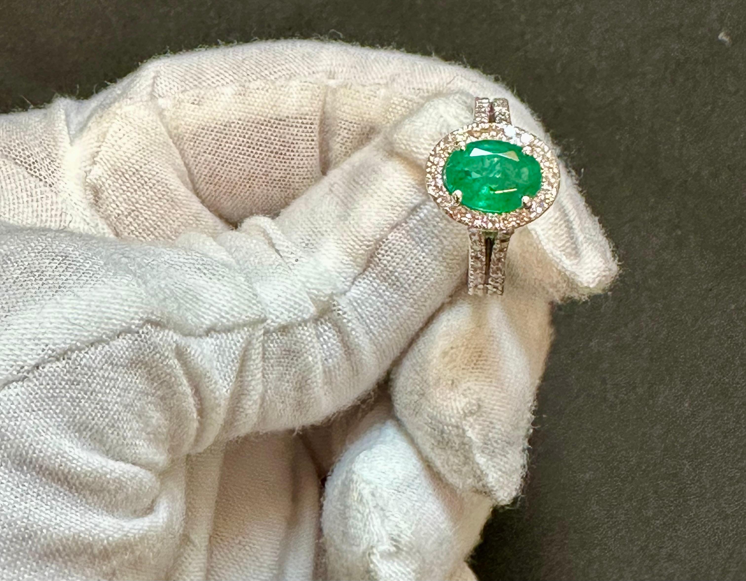 2.5 carat emerald diamond ring