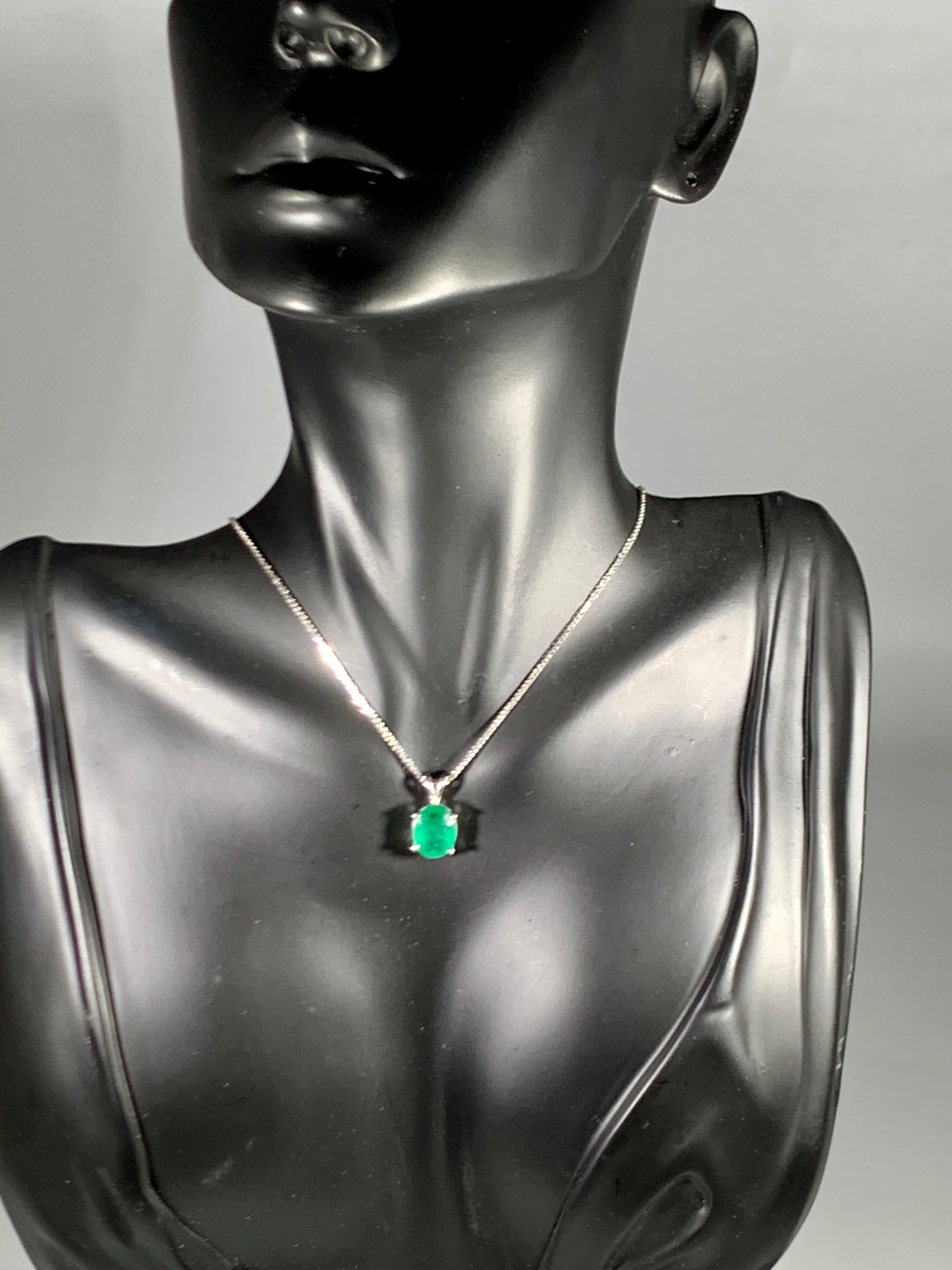 2.5 Carat Oval Shape Emerald Pendant or Necklace 14 Karat White Gold with Chain 2