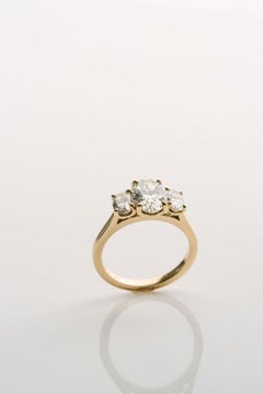 2.5 Carat Oval Statement Brilliant White 14K White Gold Everyday Royalty