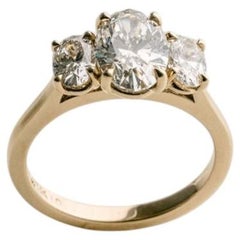 2.5 Carat Oval Statement Brilliant White 14K White Gold Everyday Royalty