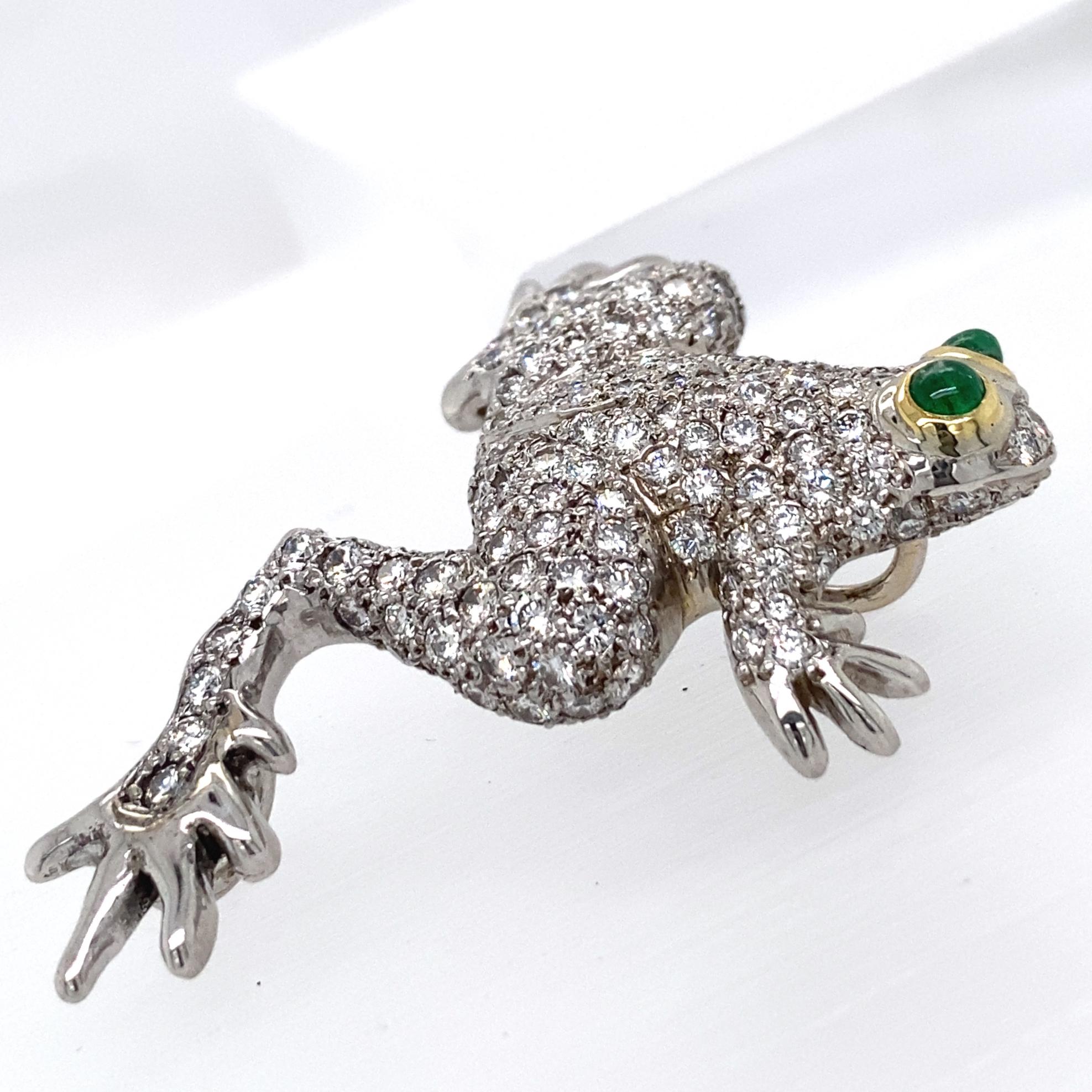 2.5 Carat Pavé Diamond Frog Pendant in White Gold on Chrome Diopside Bead Chain For Sale 1