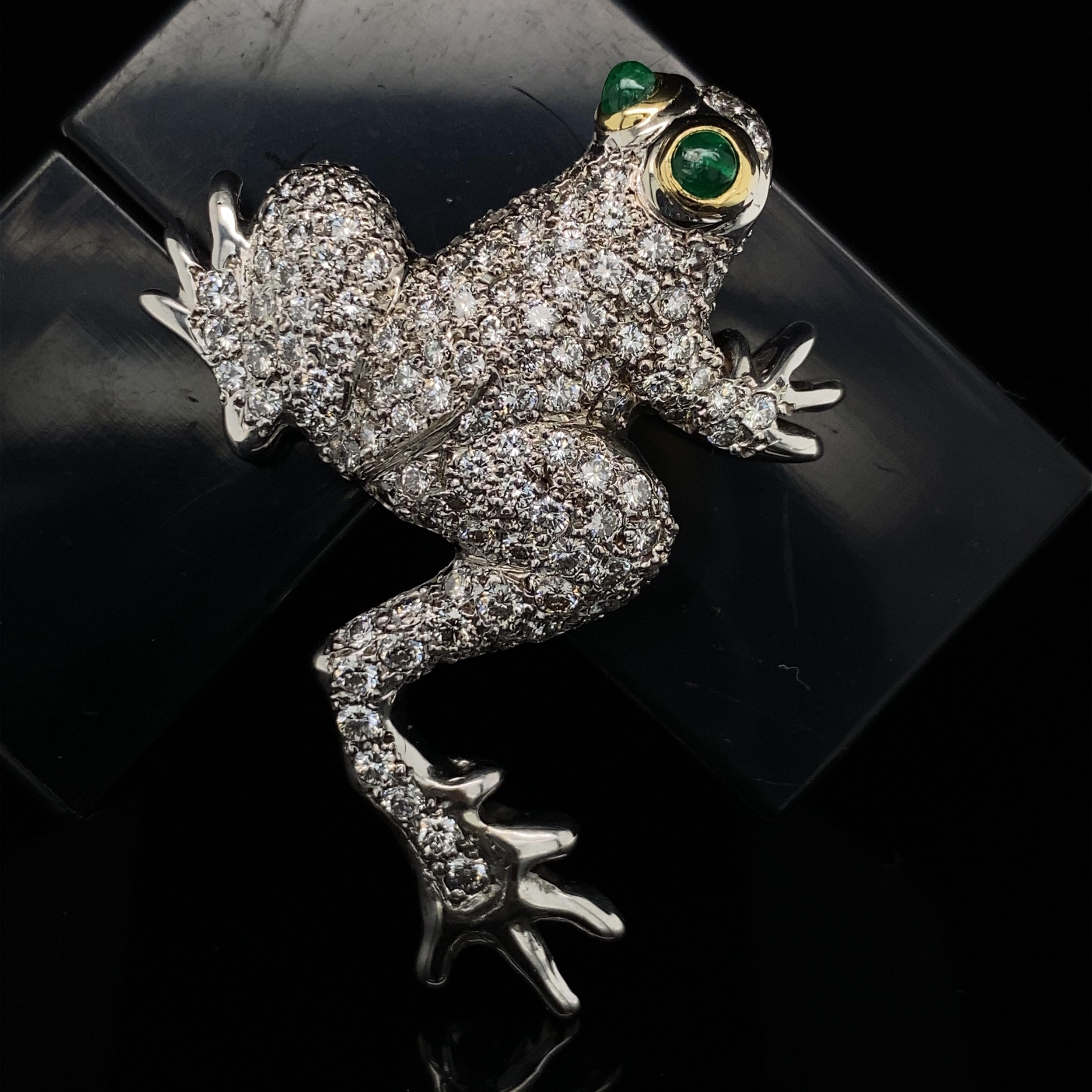 2.5 Carat Pavé Diamond Frog Pendant in White Gold on Chrome Diopside Bead Chain In Good Condition For Sale In Sherman Oaks, CA
