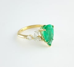 2.5 carat Pear shape Colombian Emerald and Diamond Ring
