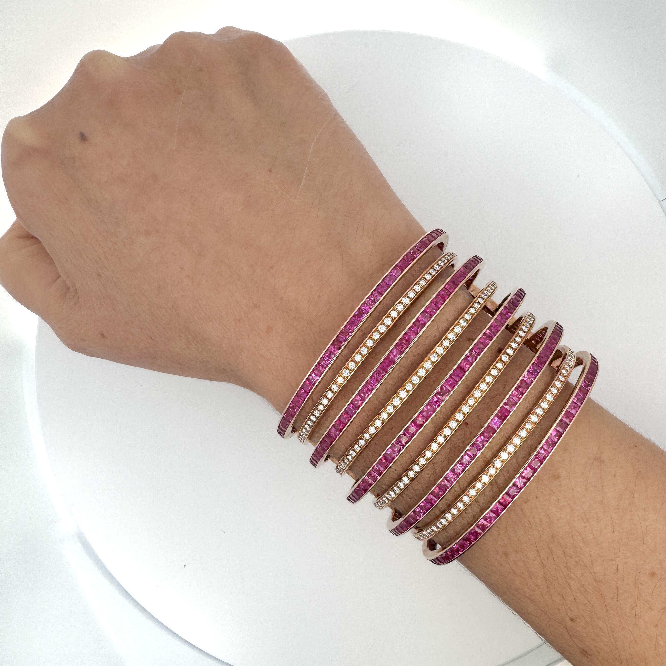 Round Cut 25 Carat Pink Sapphire & Diamond 18K Rose Gold Multi-Row Cuff Bangle Bracelet For Sale
