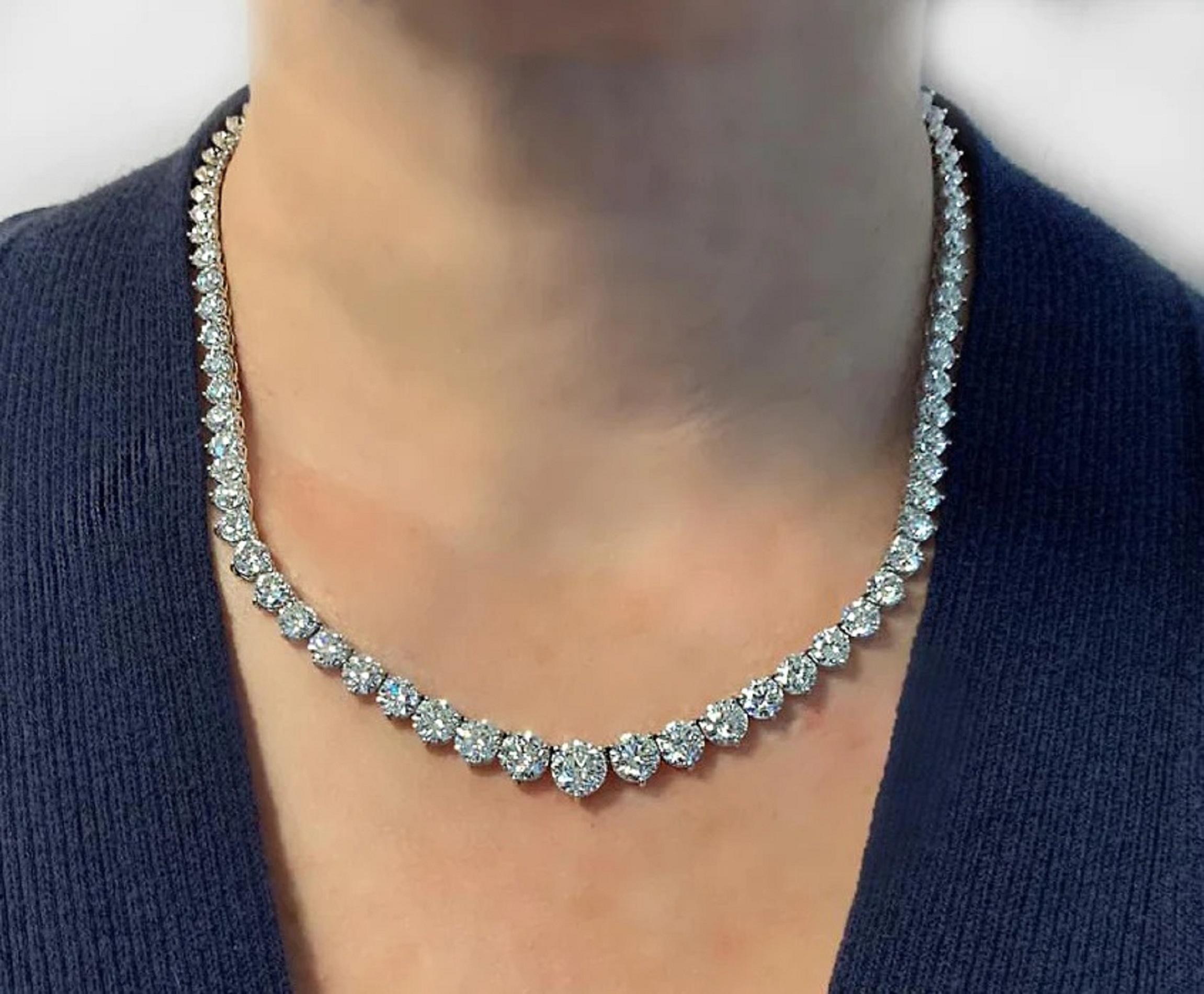 25 Carat Riviera Round Brilliant Cut Necklace 18 Carats White Gold In Excellent Condition For Sale In Rome, IT
