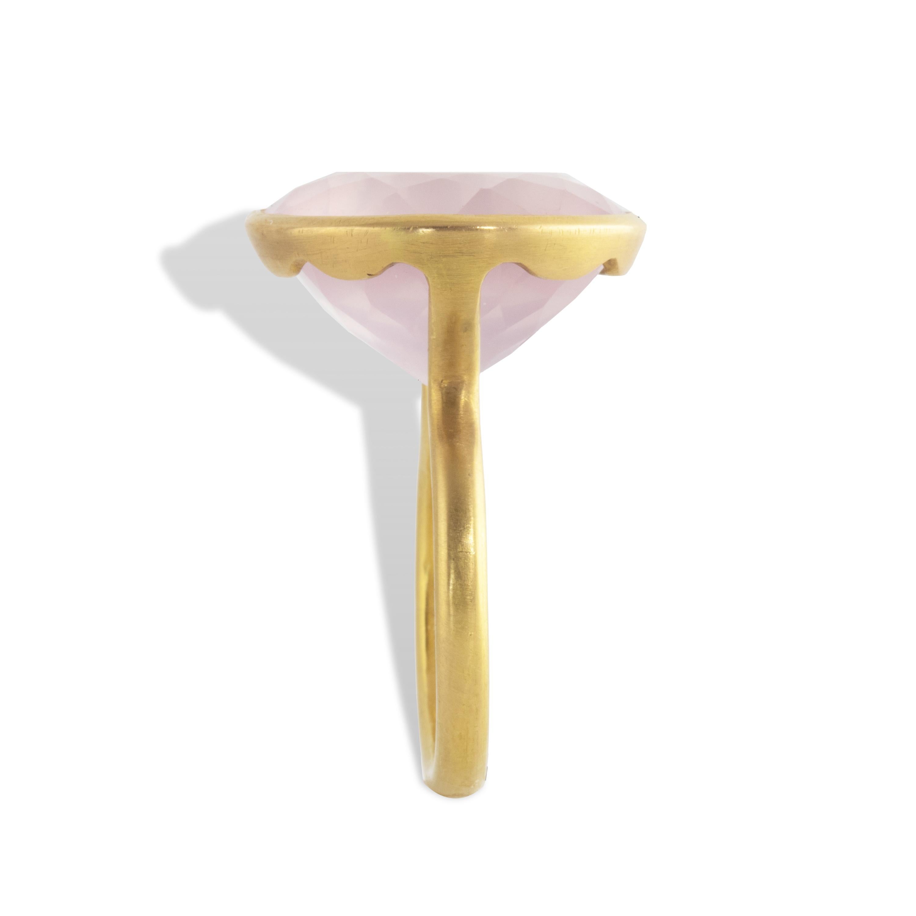 Contemporary Ico & the Bird Fine Jewelry 25 Carat Rose Quartz Wave Gold Ring  For Sale